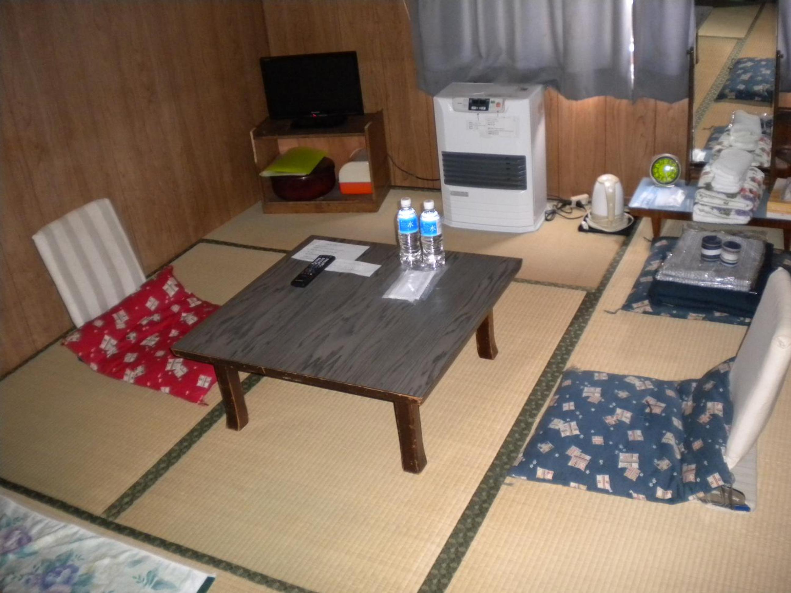 Japanese-Style Twin Room with Shared Bathroom