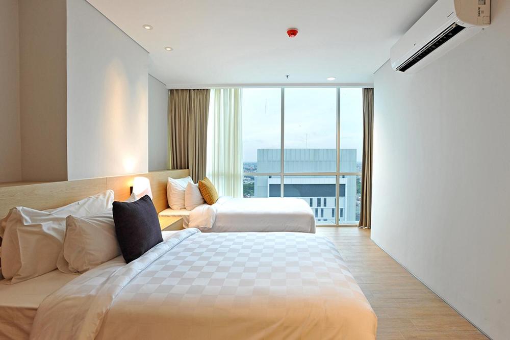 Marvelous Room