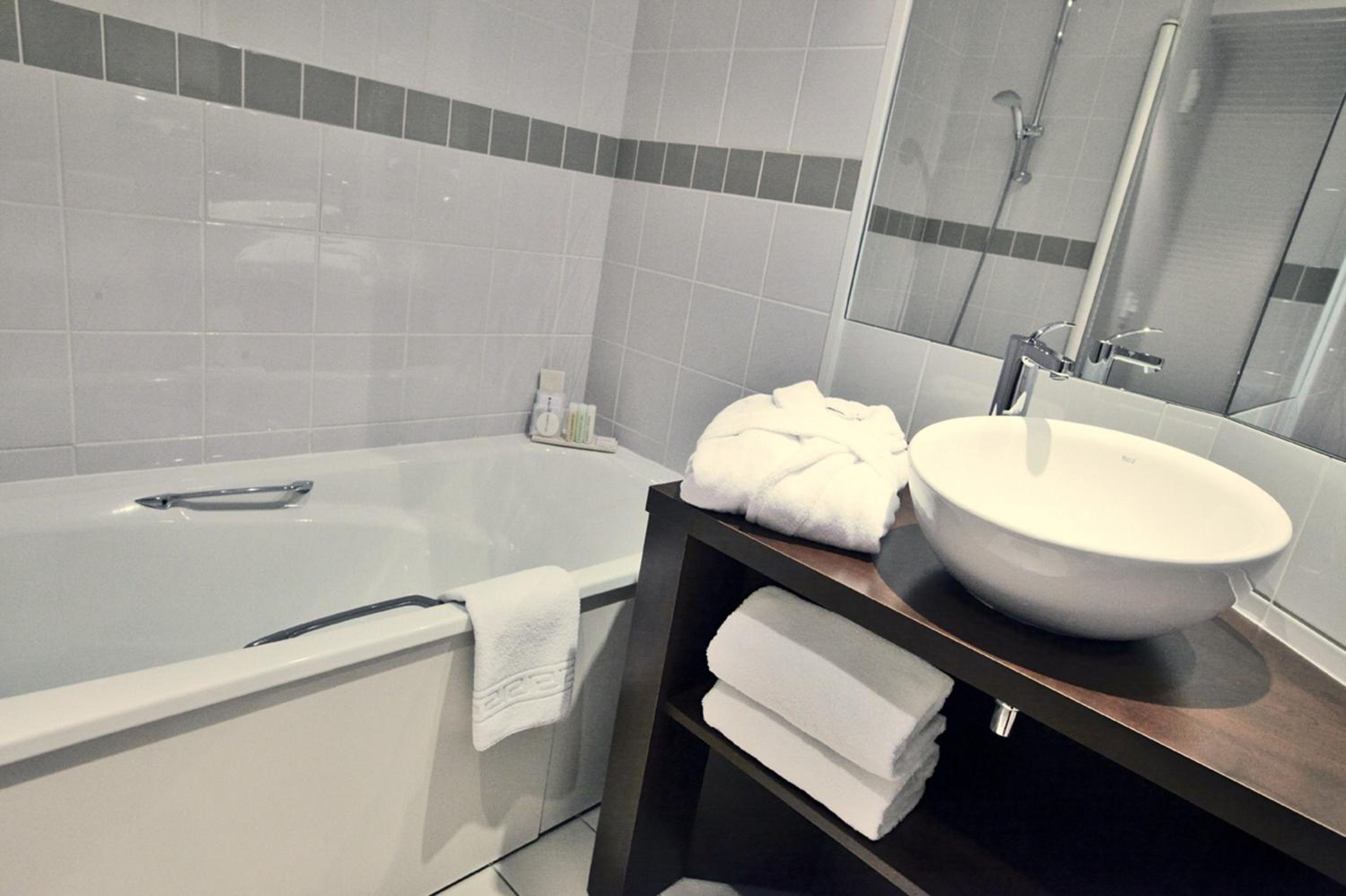 Standard Double Room - Photo 3