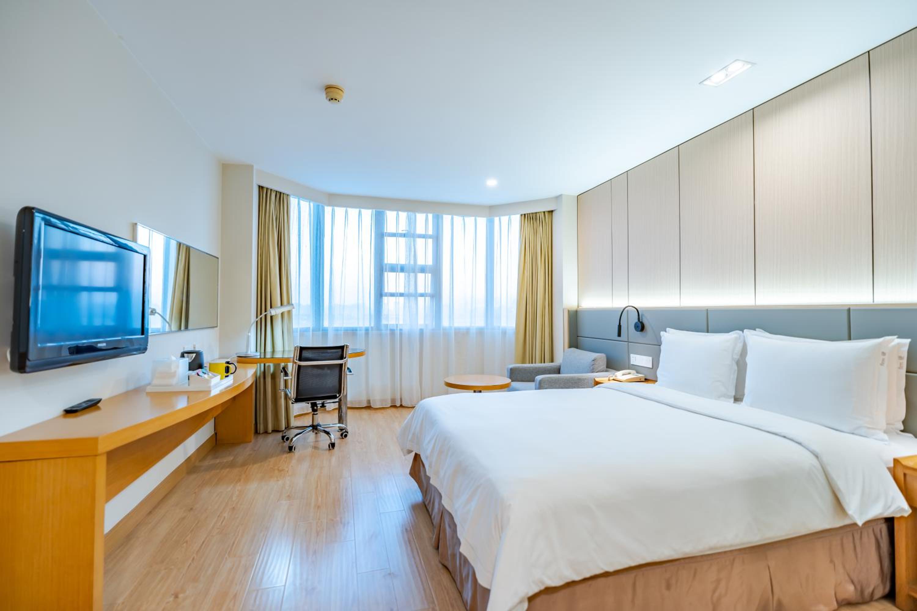 Standard Room — the supplier's photographs — photo 2