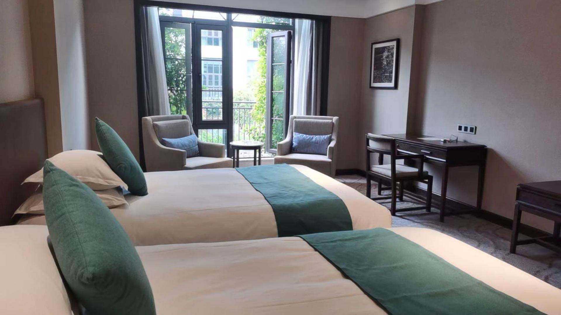Twin Room with Balcony photo 3