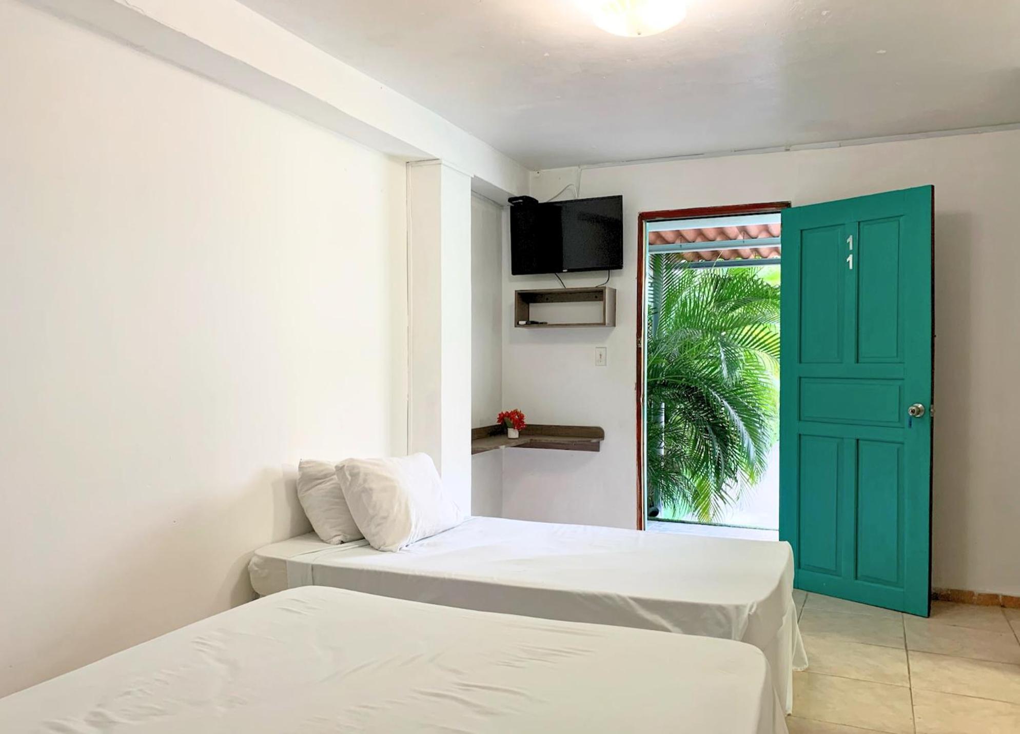 Triple Room with Private Bathroom photo 2