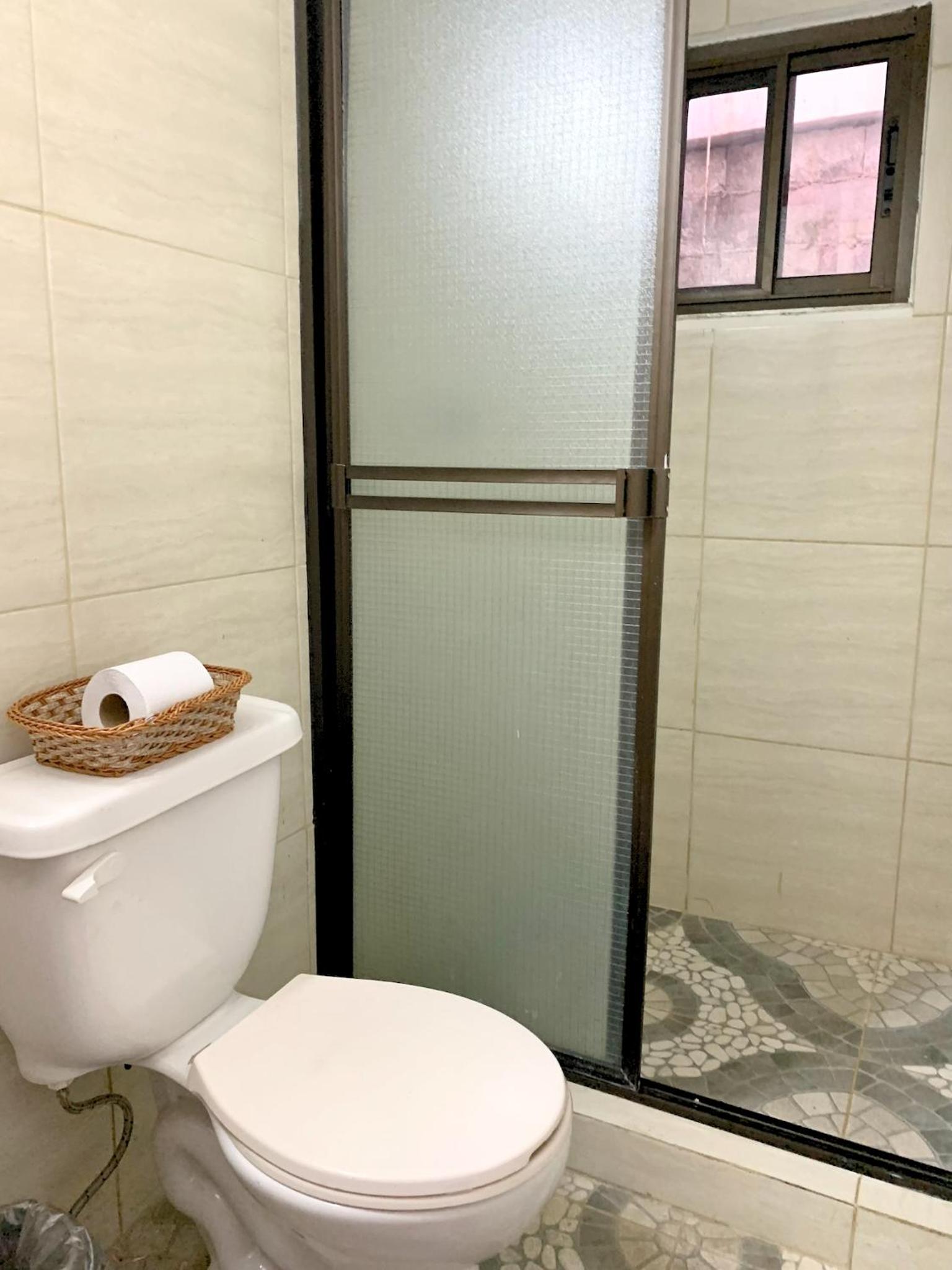 Quadruple Room with Private Bathroom photo 2