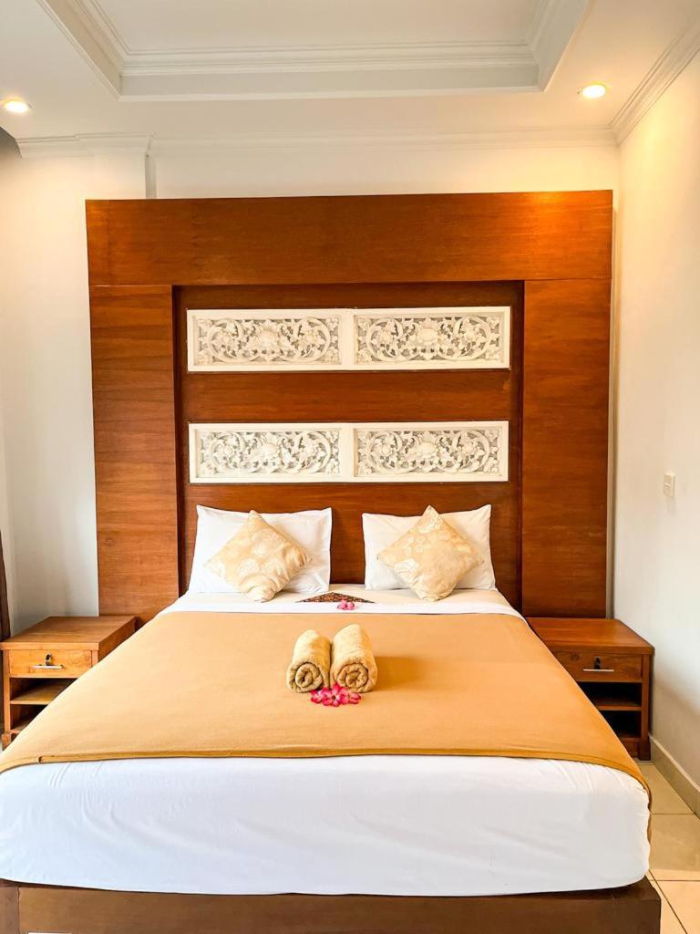 Double Room with Private Bathroom - Photo 12