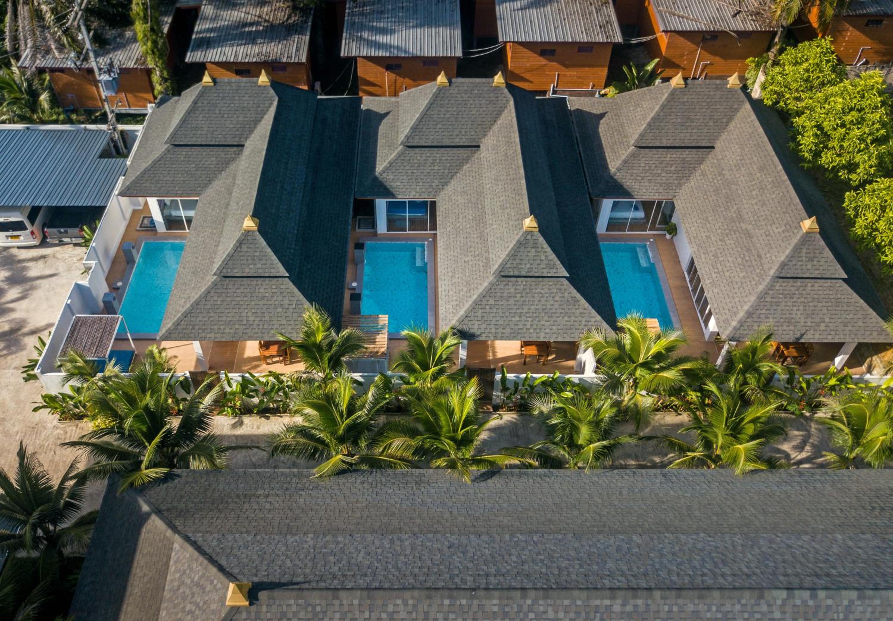 Villa with Private Pool - Photo 2