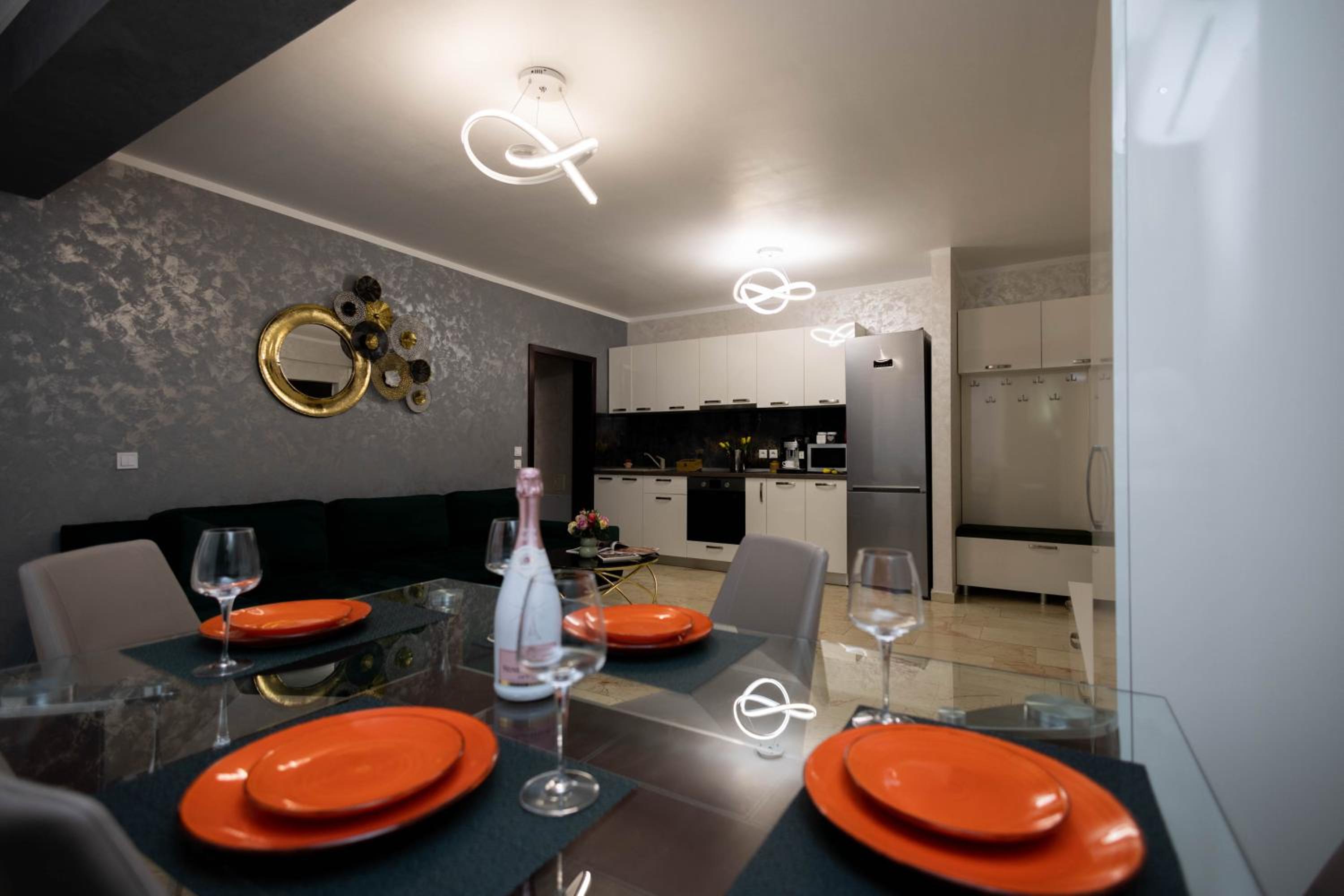 One-Bedroom Apartment - Photo 6