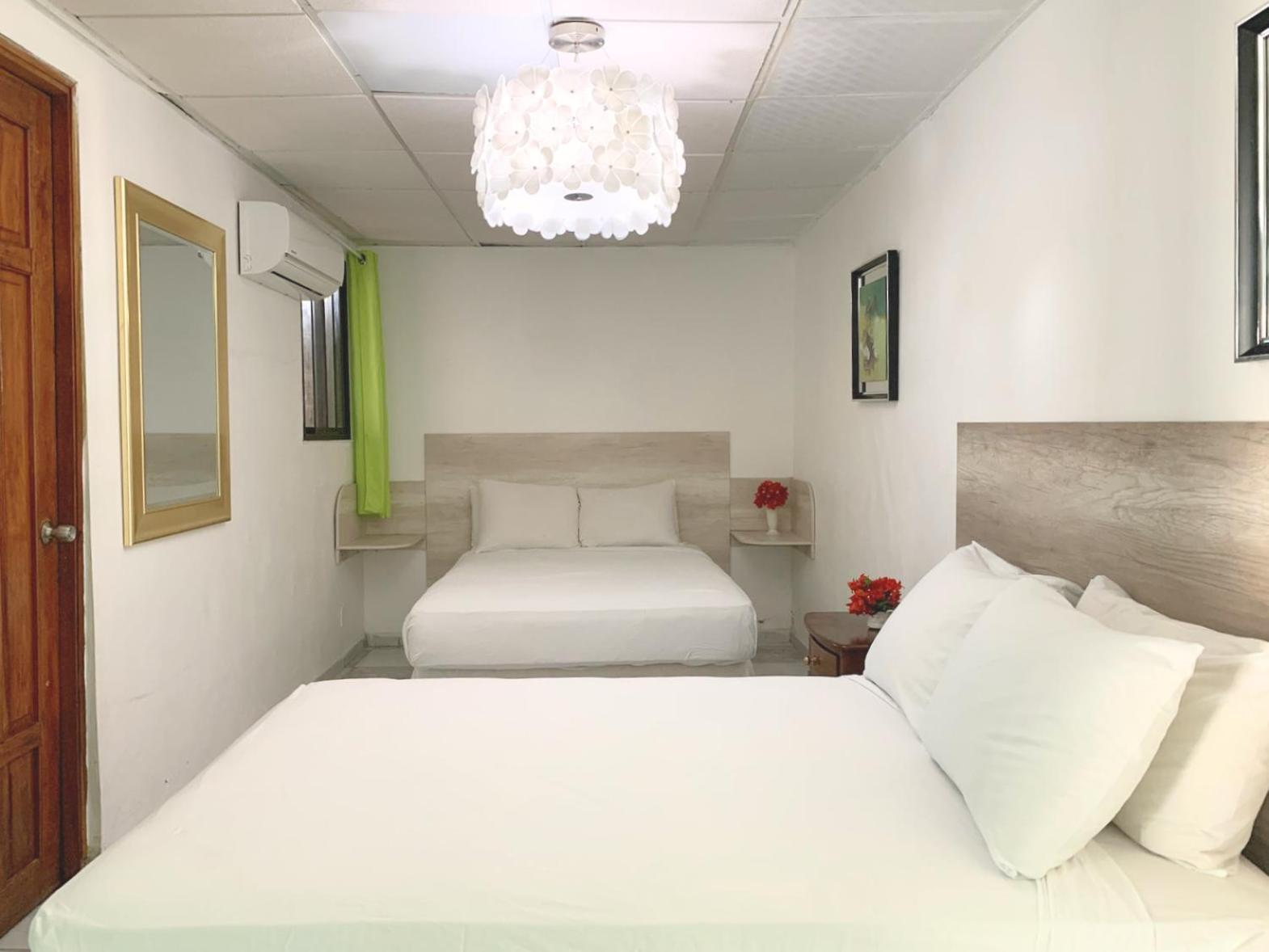 Quadruple Room with Private Bathroom photo 3