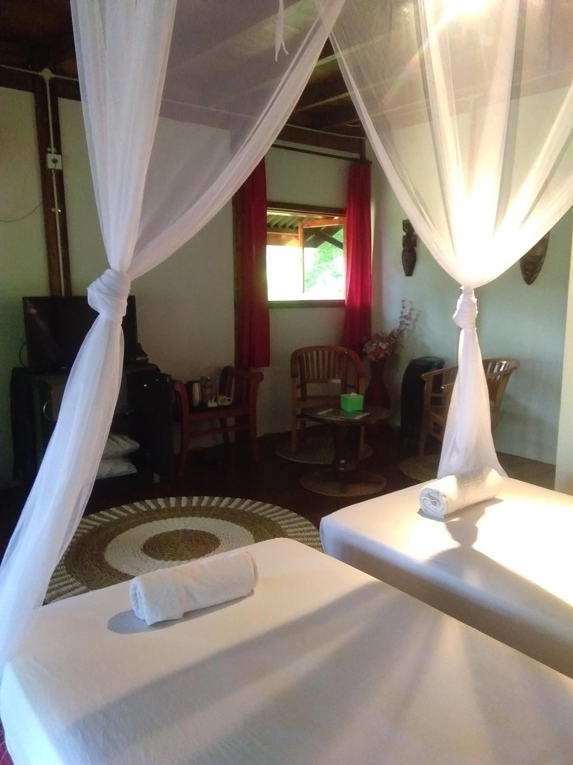 Standard Double or Twin Room - Photo 2
