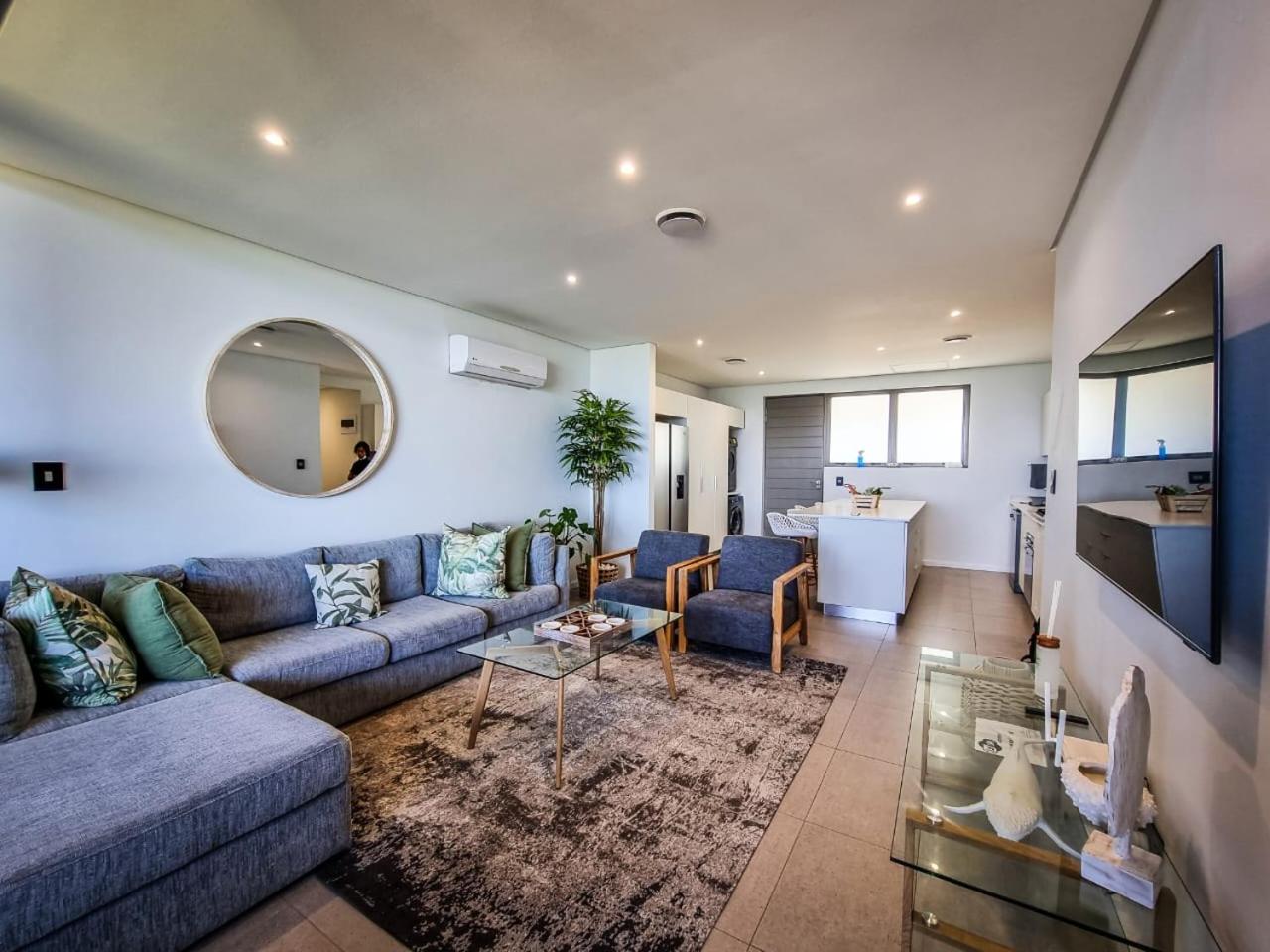 Three-Bedroom Apartment - Photo 2