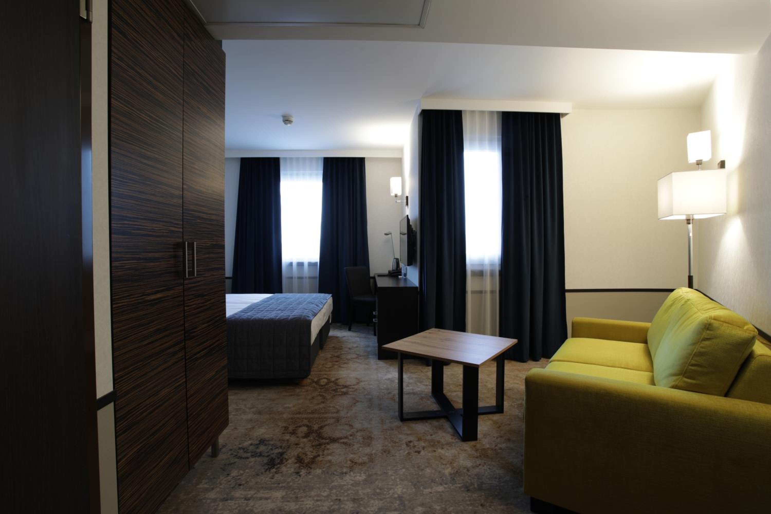 Superior King Room - Photo 3