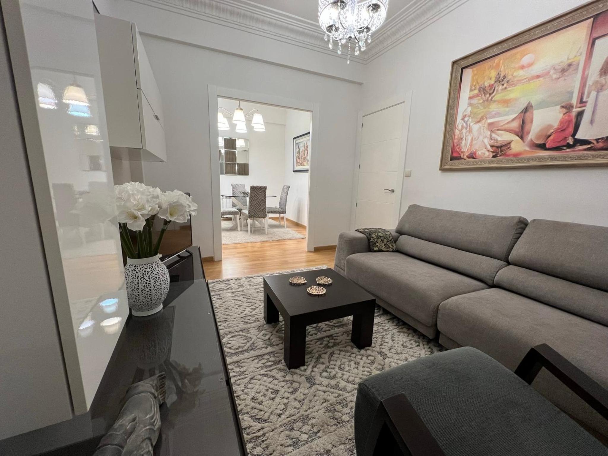Three-Bedroom Apartment (6 Adults) - Photo 1