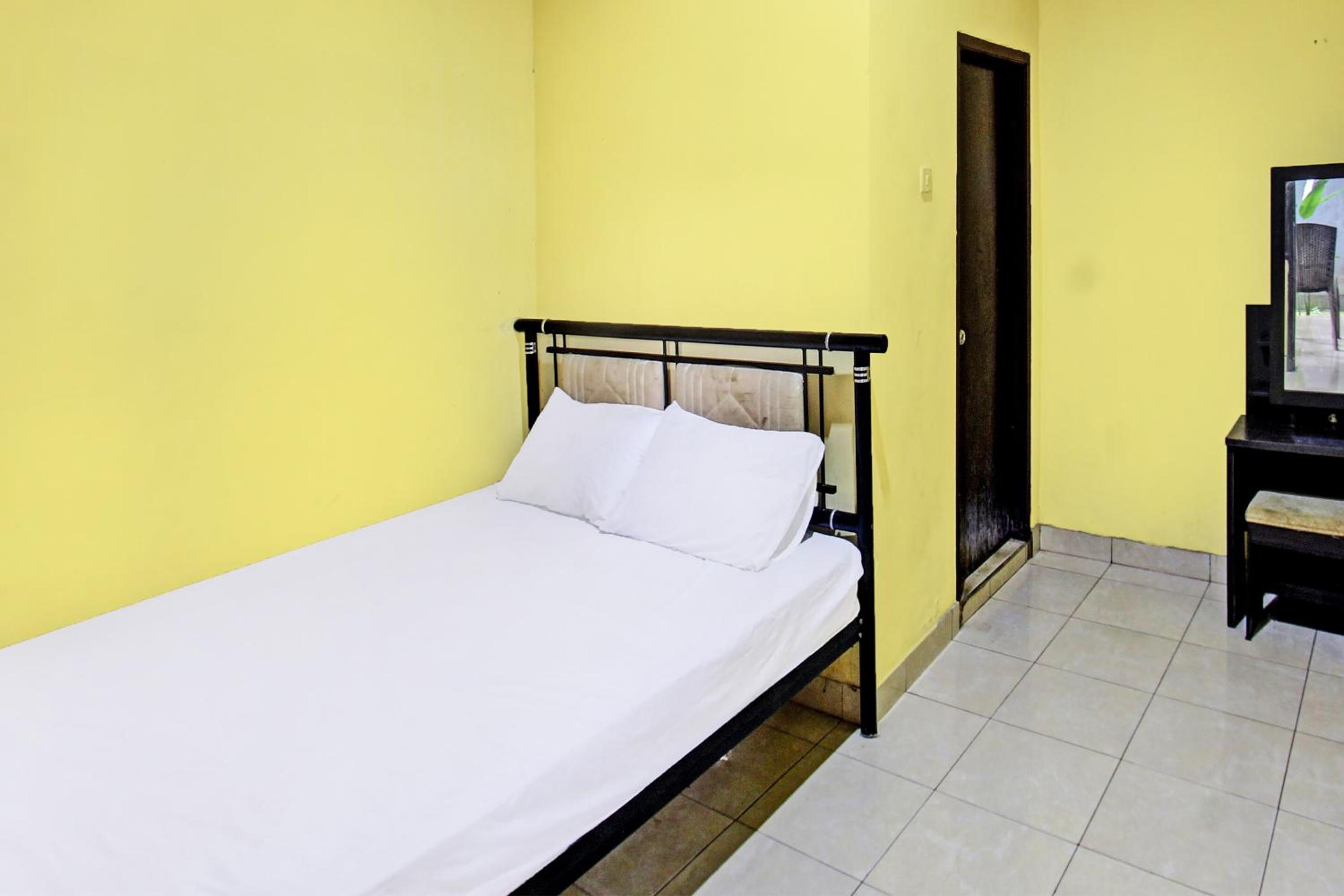 Double Room - Photo 16