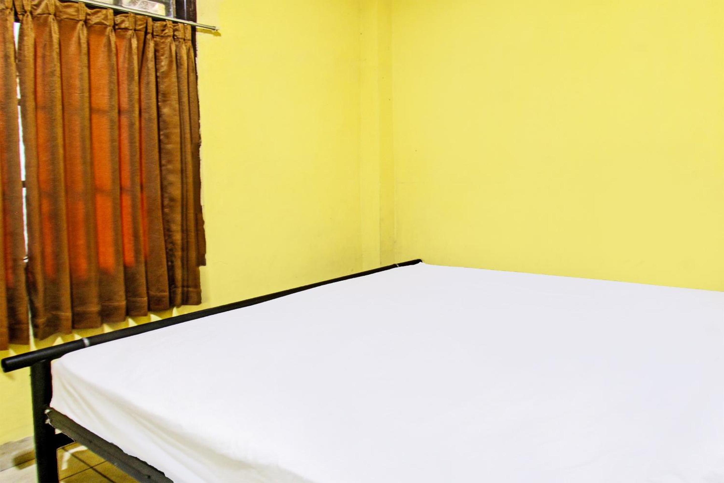 Double Room - Photo 11