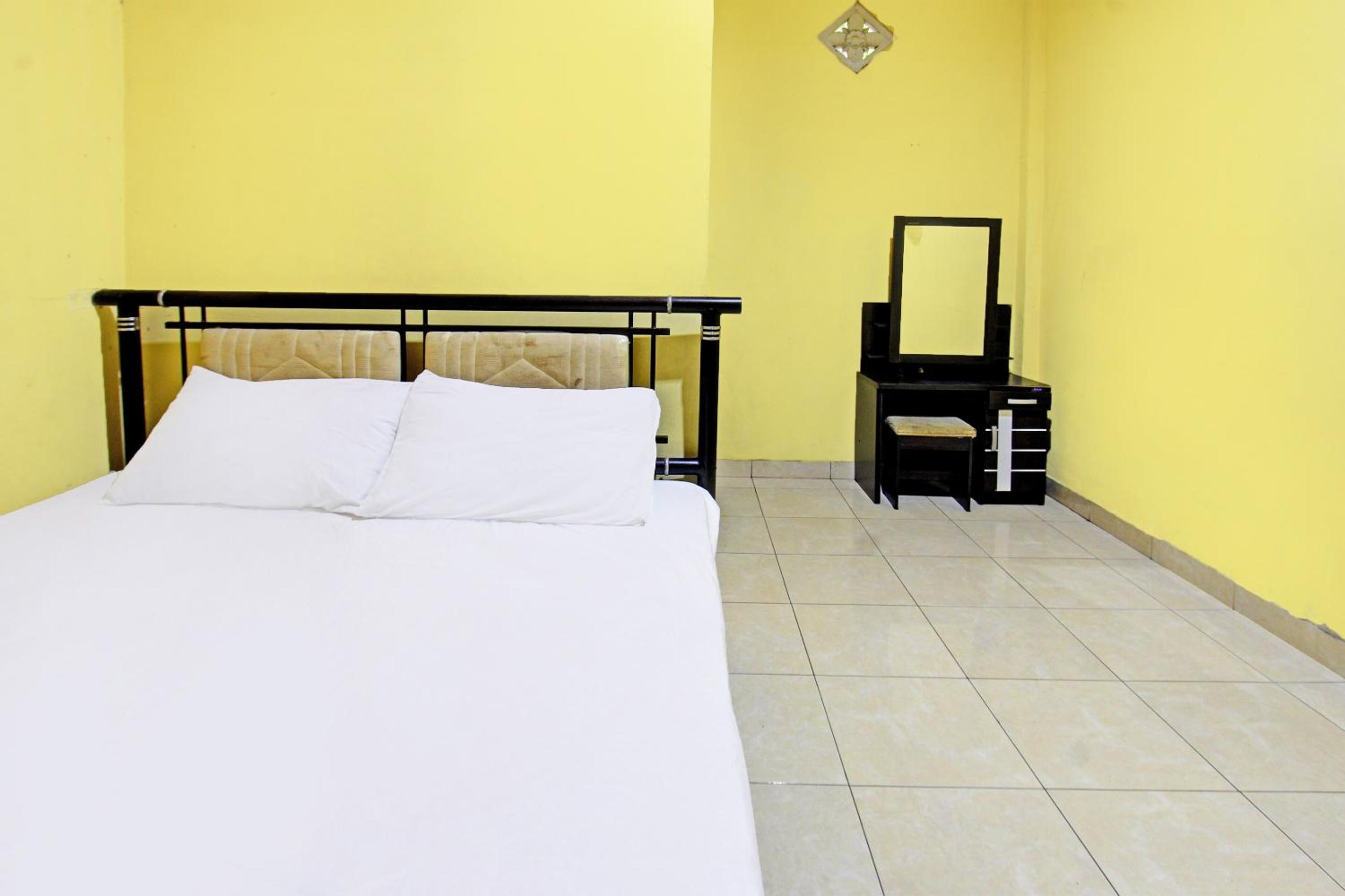 Double Room - Photo 10