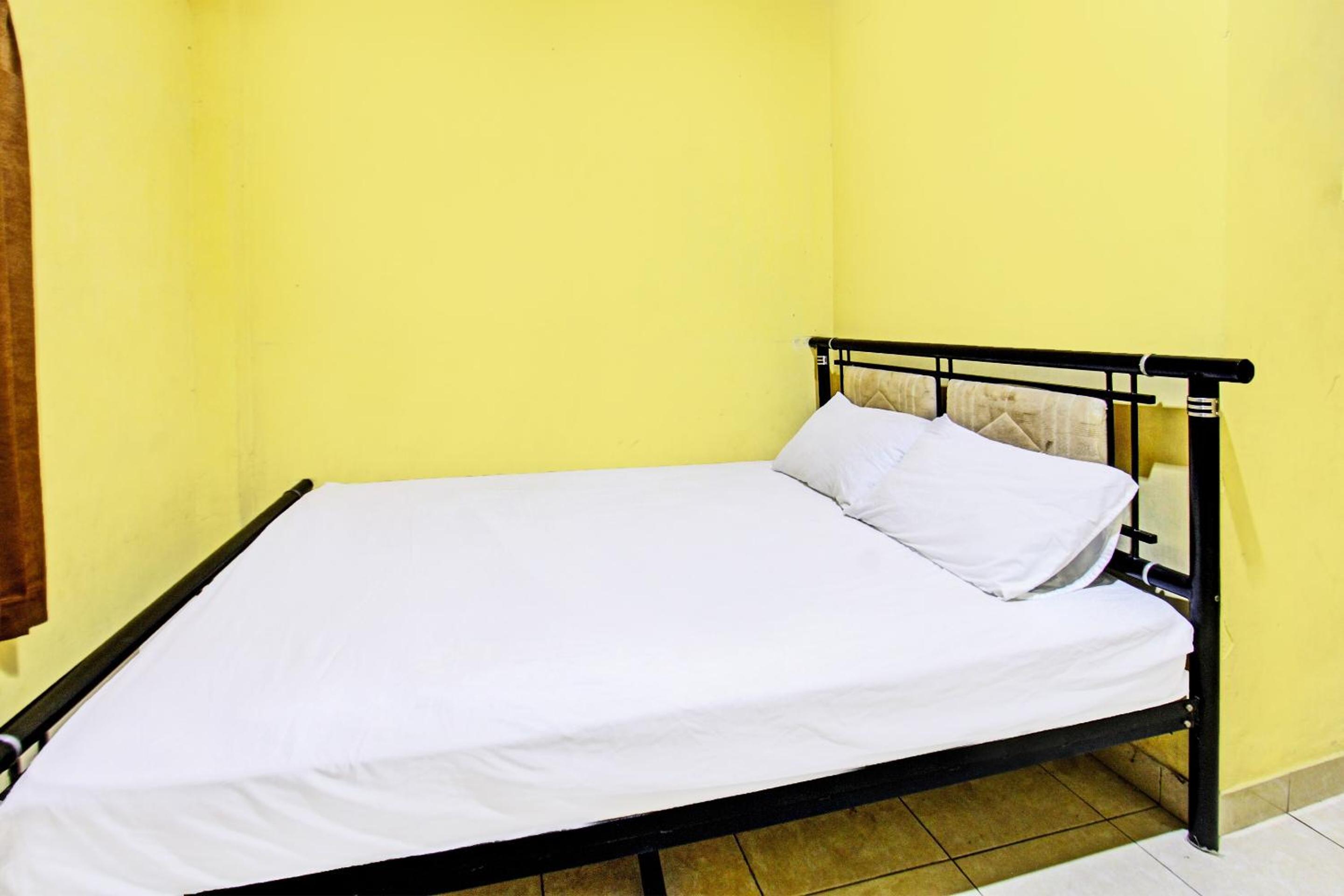 Double Room - Photo 7
