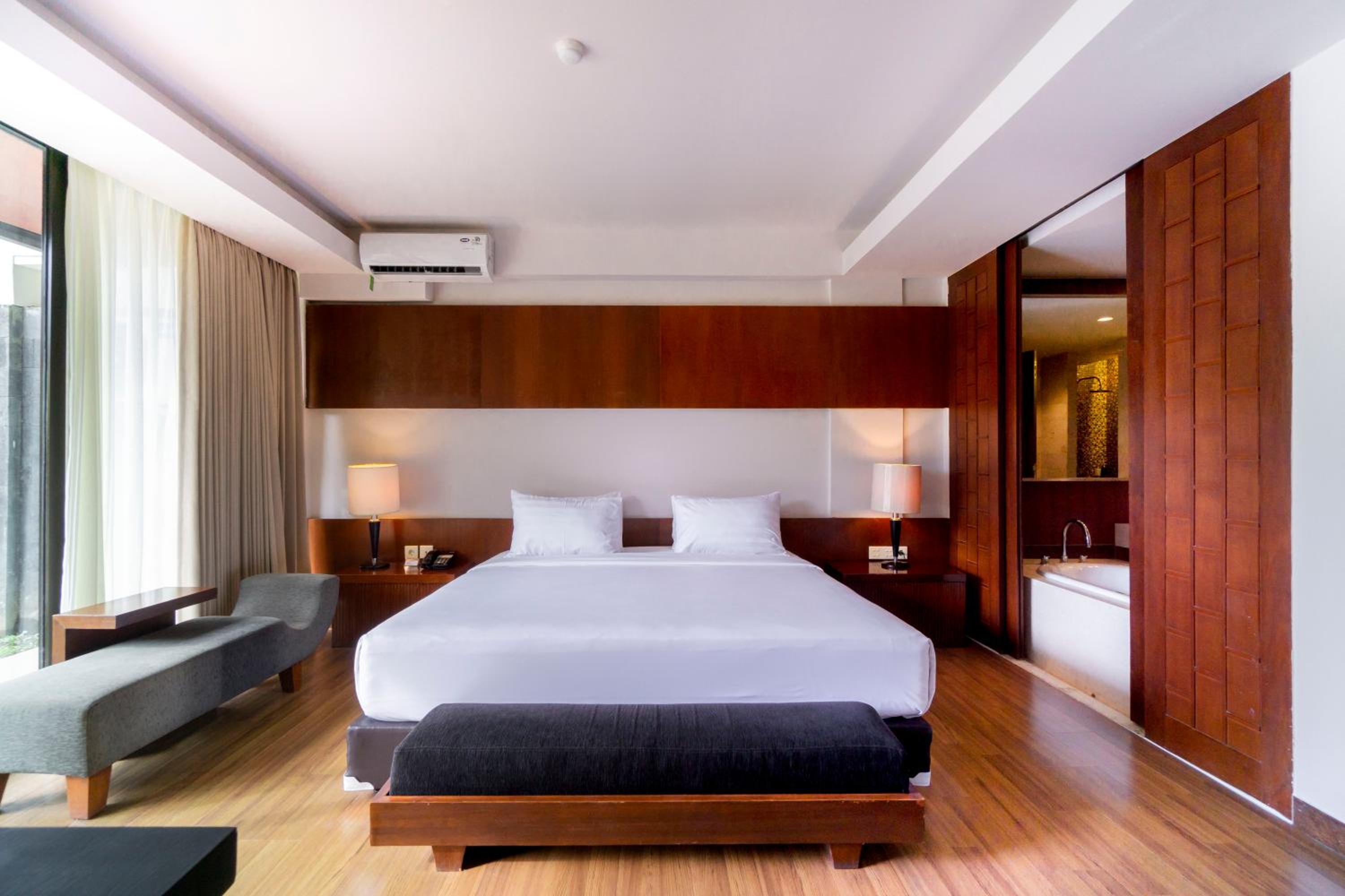 Suite with Terrace - Photo 3
