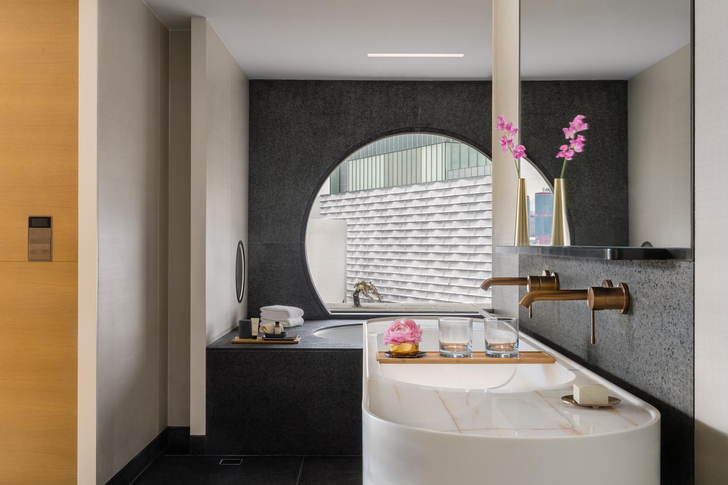 One-Bedroom Corner Suite with Harbor View - Regent Club Access