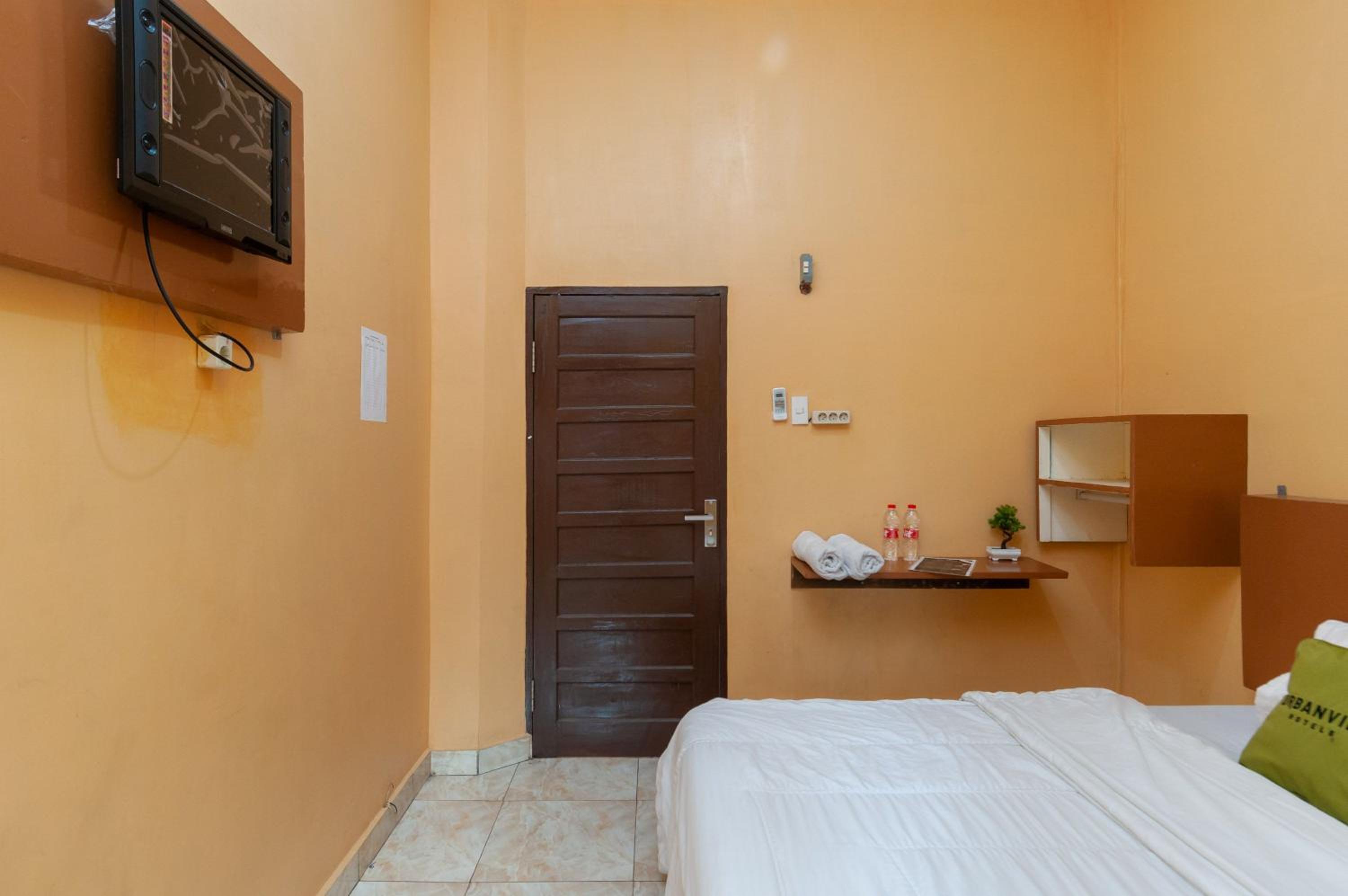 Economy Double Room photo 3