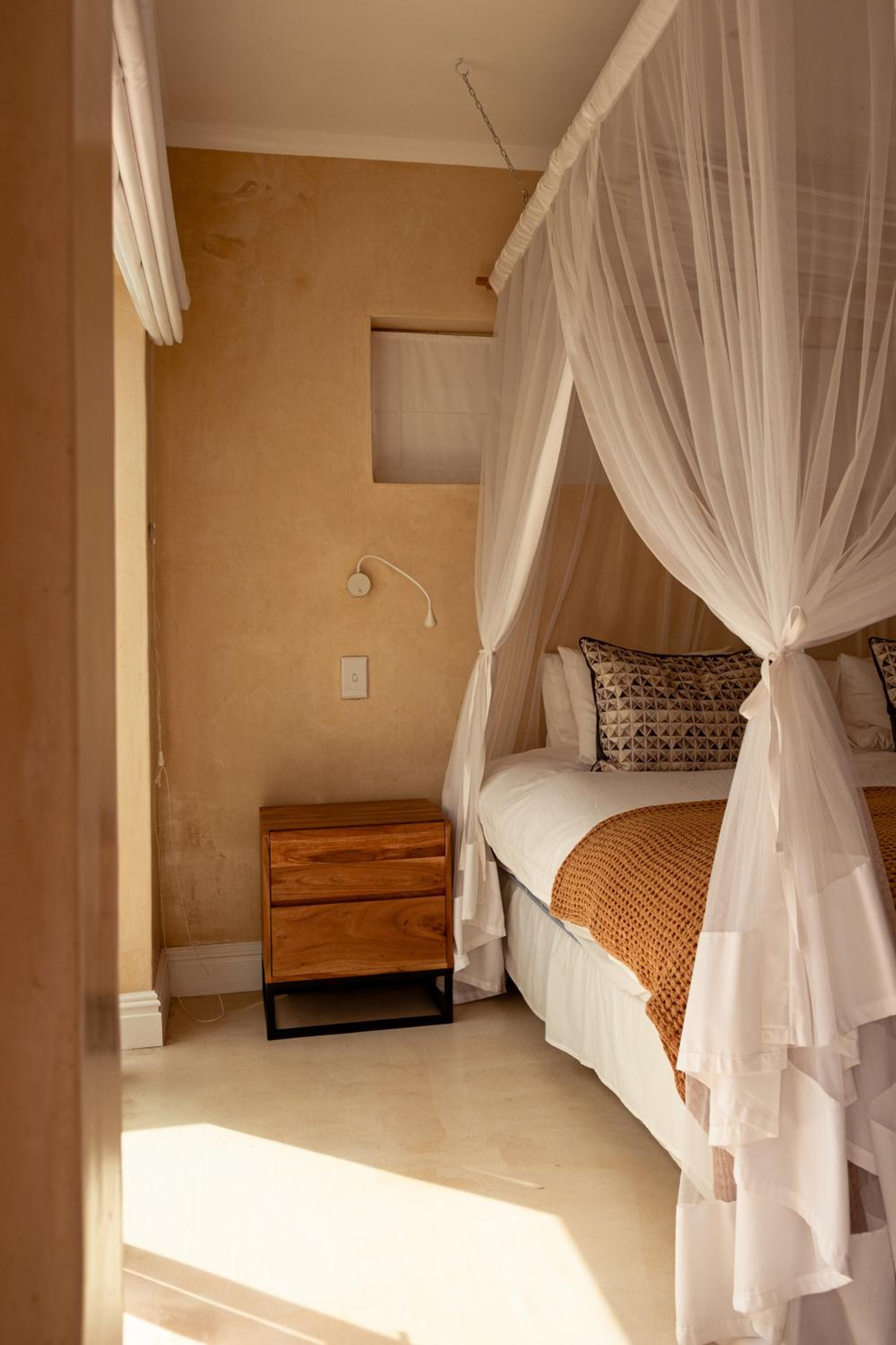 Deluxe Queen Suite photo 1