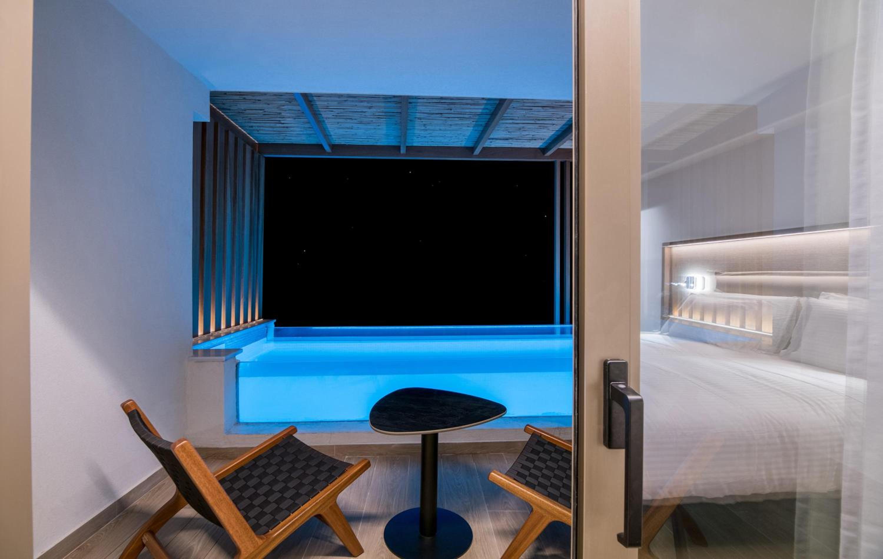 Dazzling Blue Sea View Heated Plunge Pool photo 2