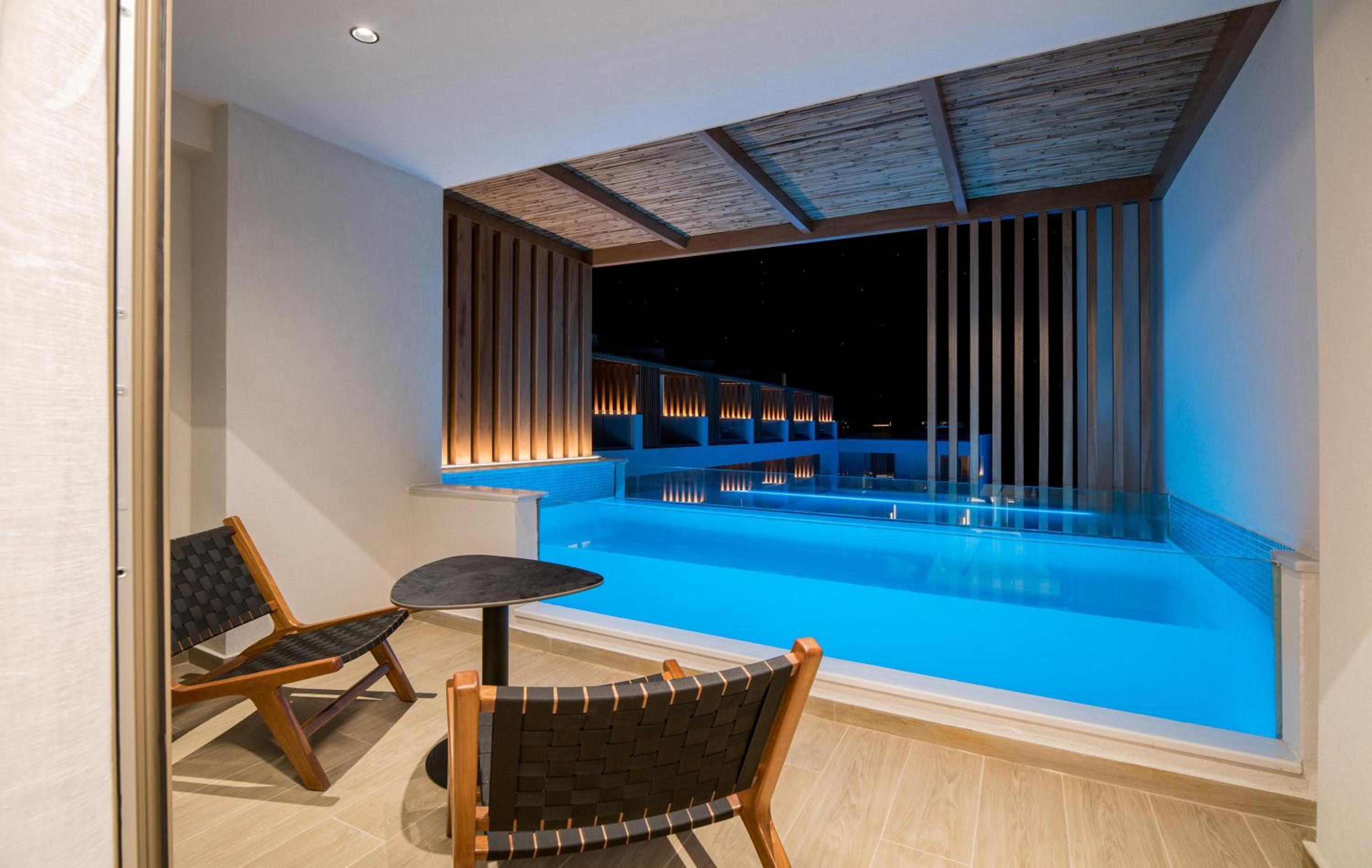 Dazzling Blue Sea View Heated Plunge Pool photo 2