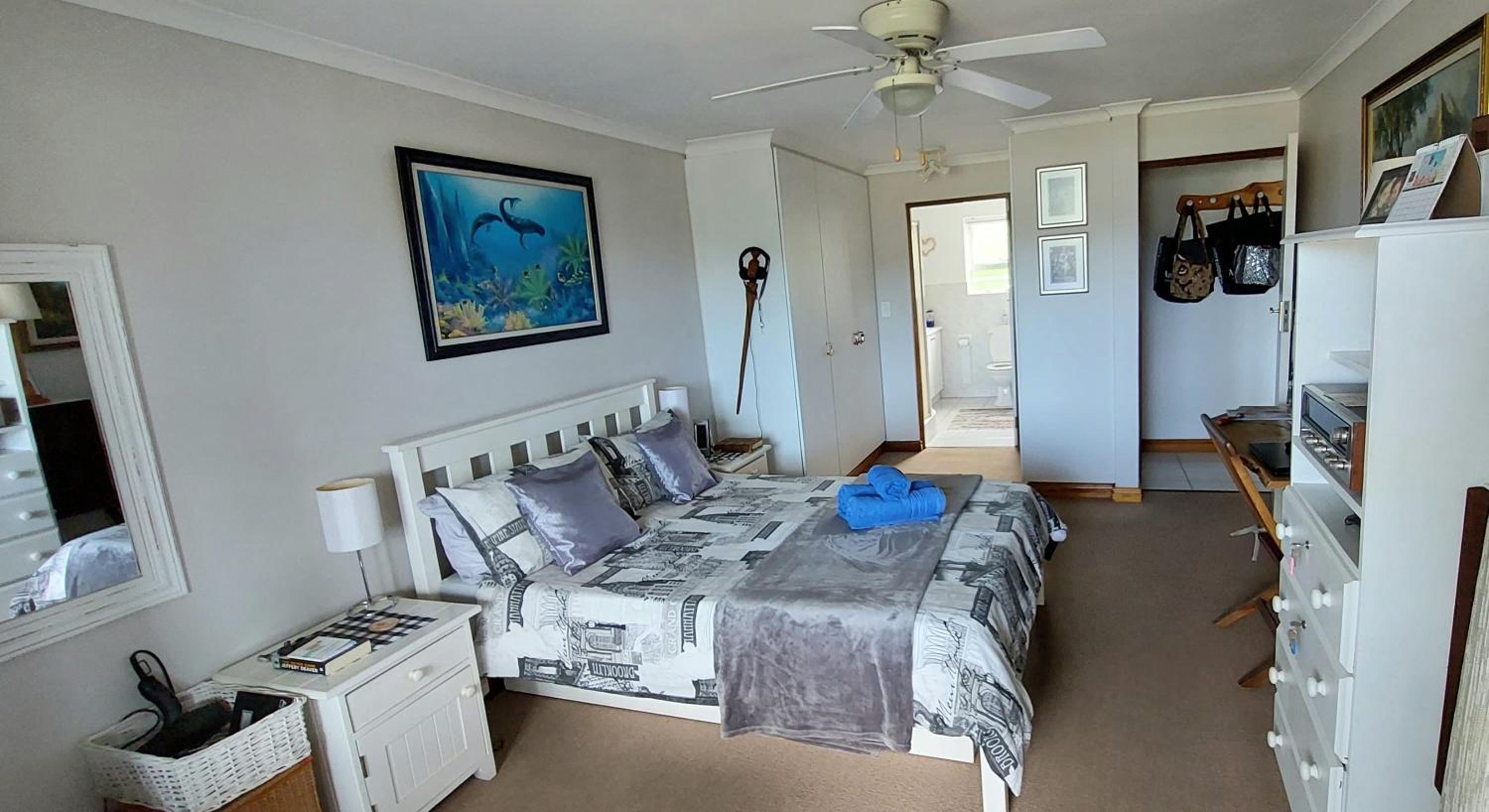 Two-Bedroom Apartment - Photo 28