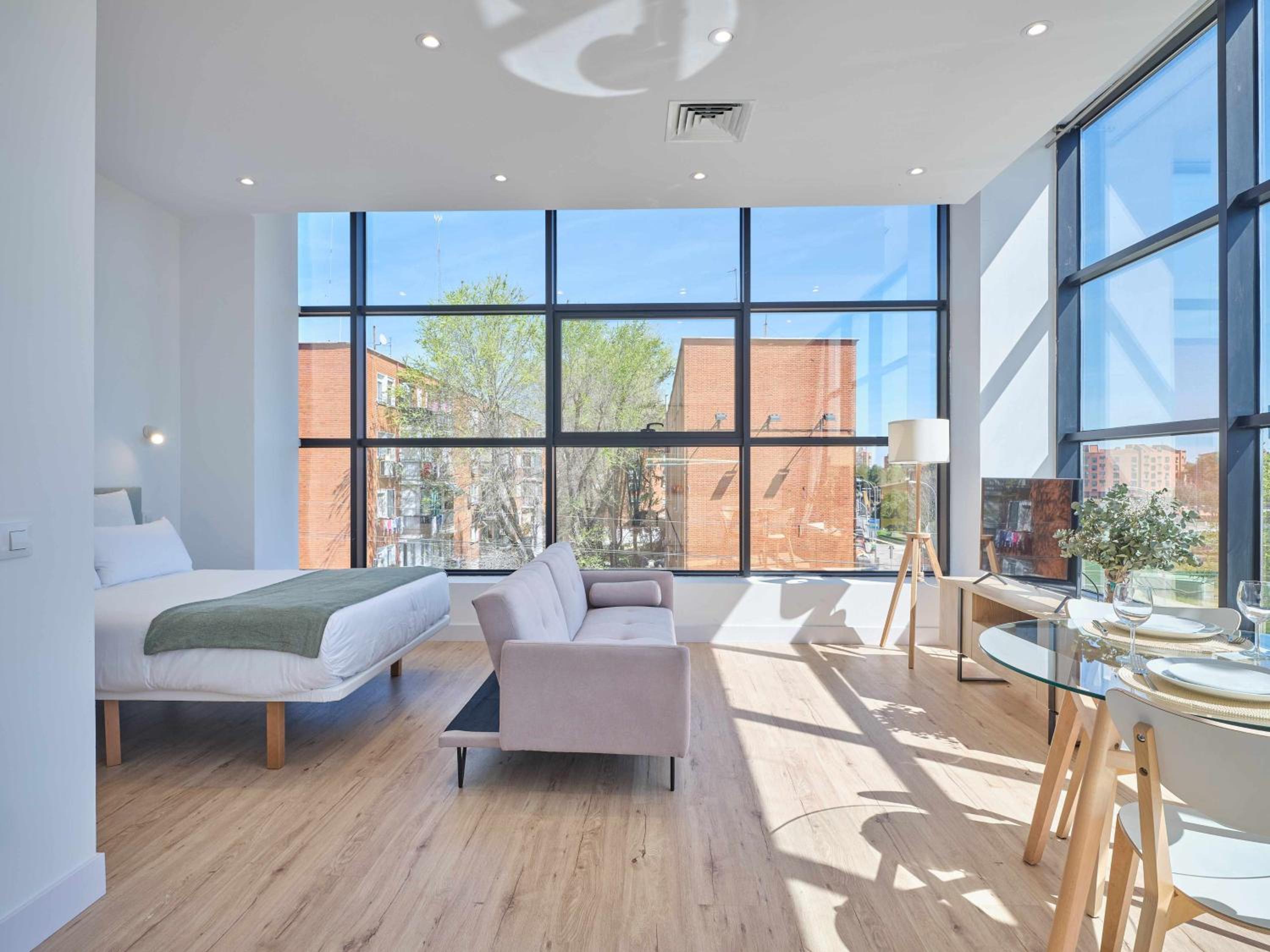 Suite with City View - Photo 1