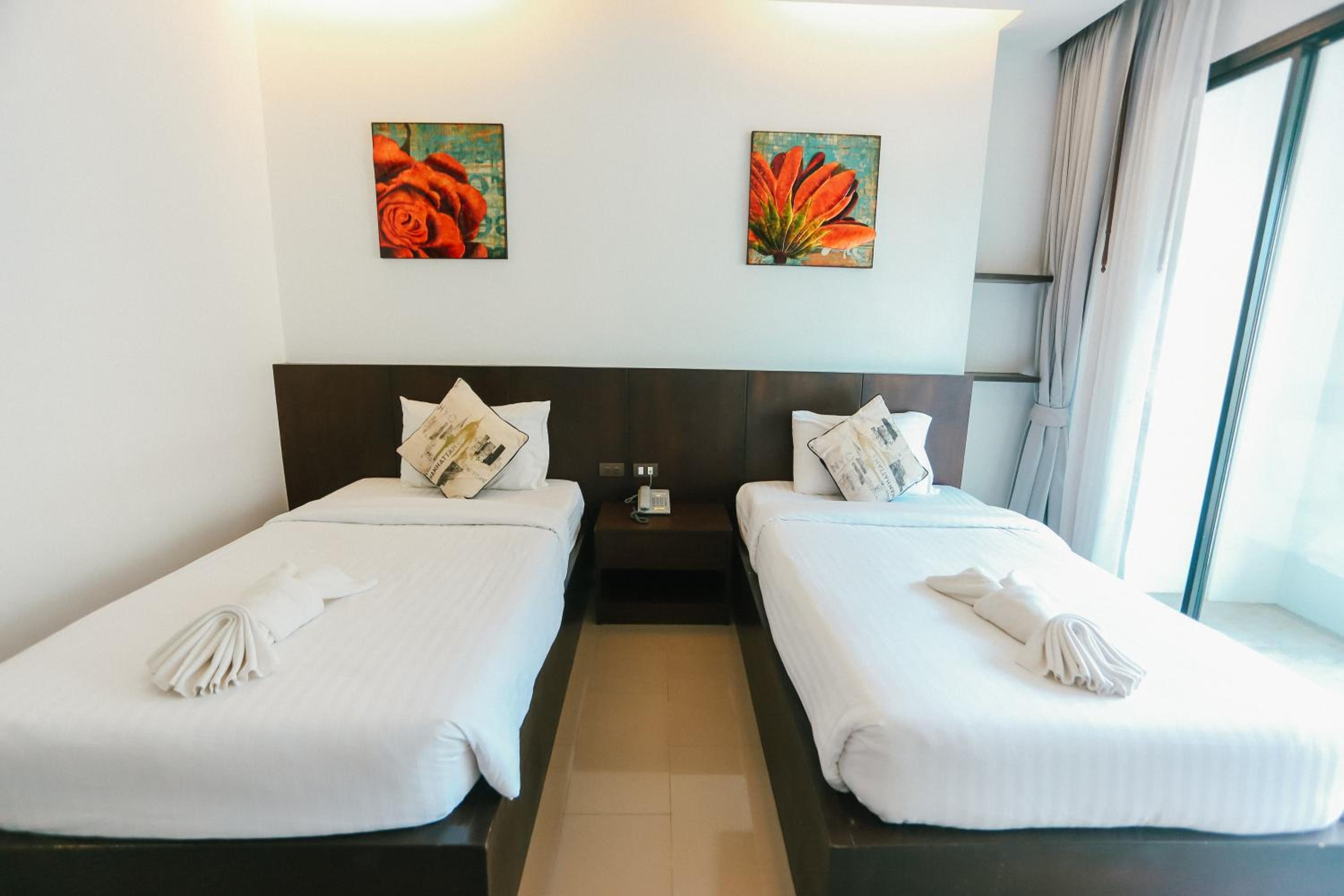 Deluxe Twin Room photo 3