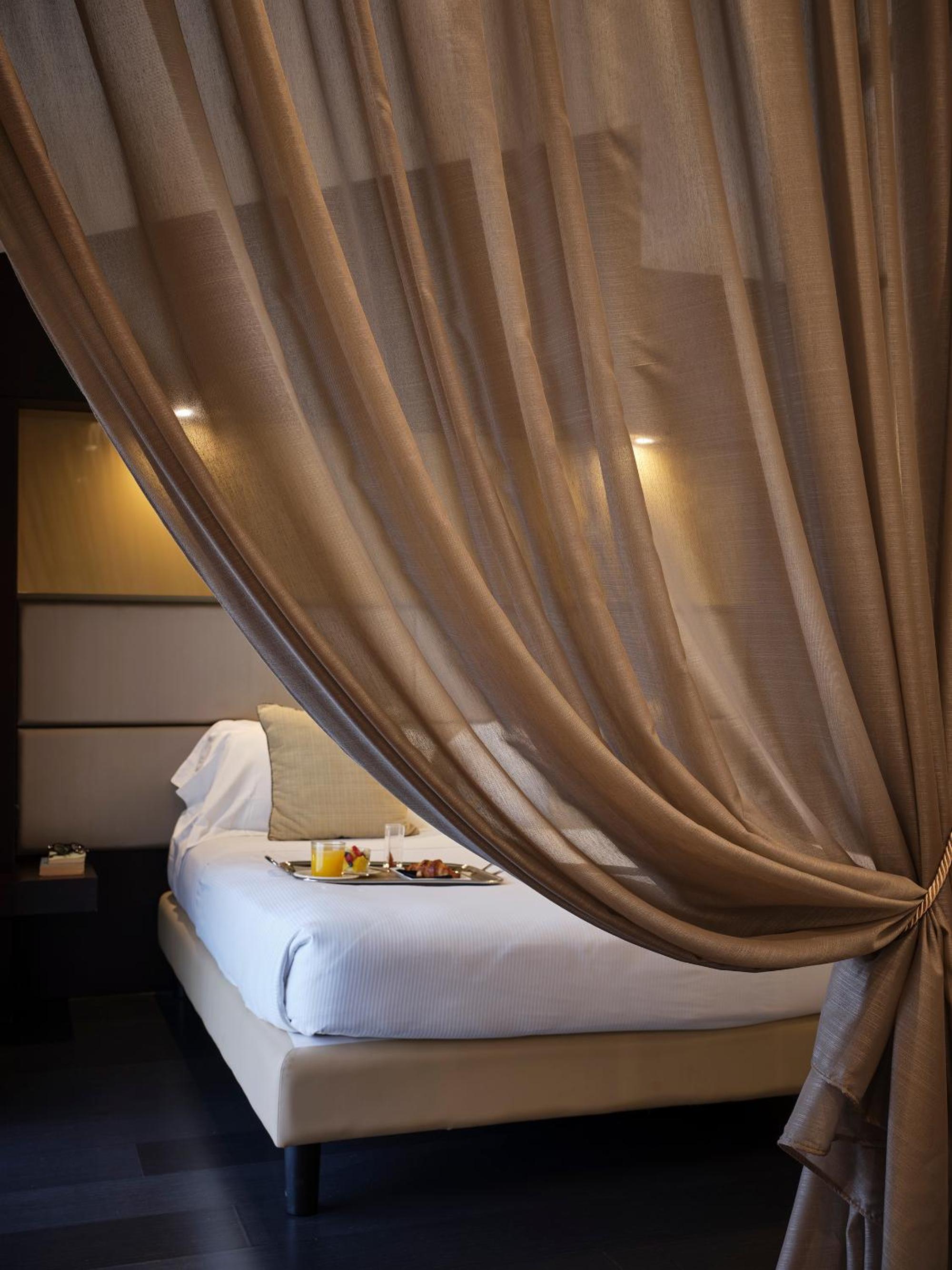 Suite - Photo 5