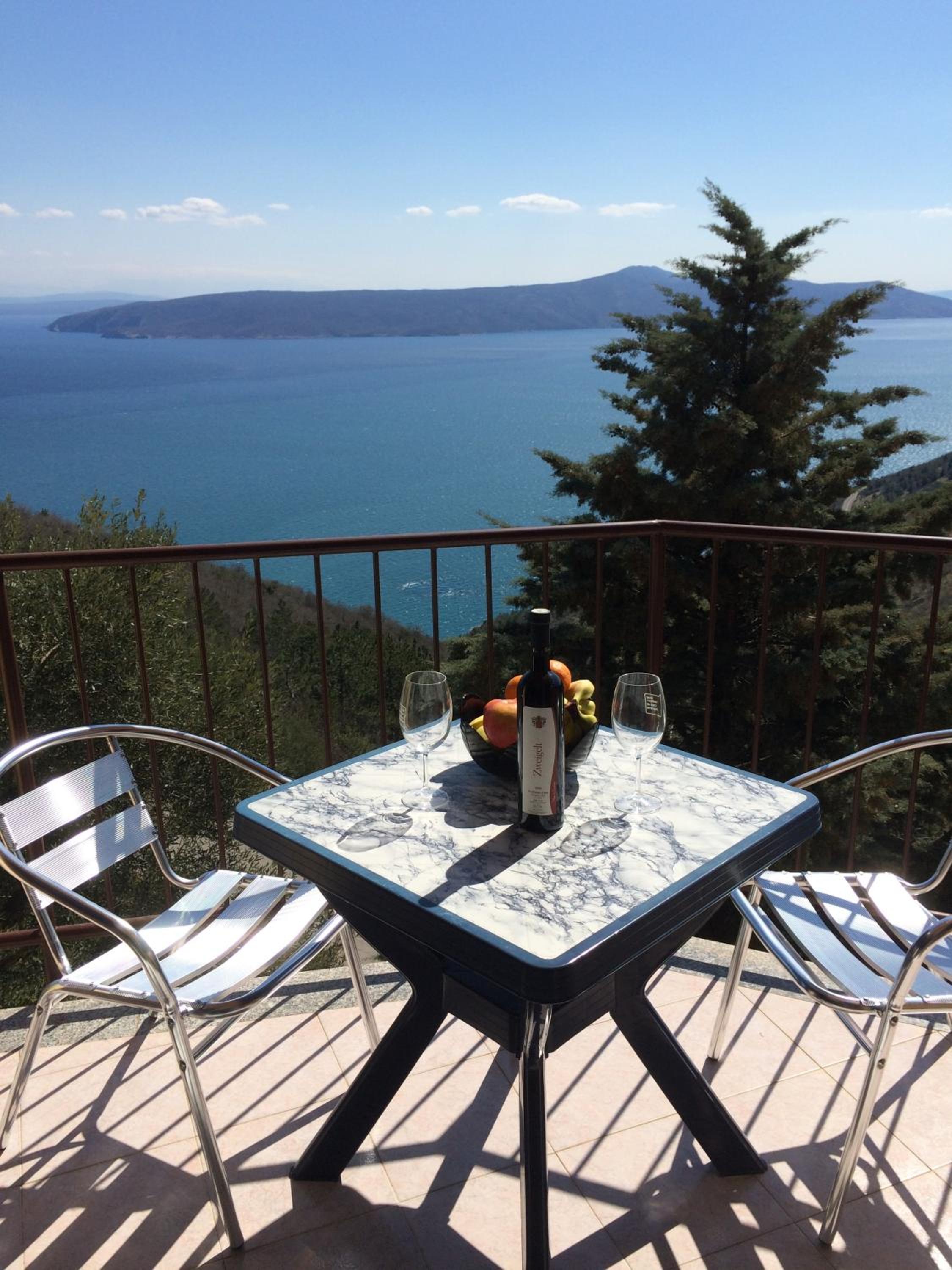 Studio Apartment with Sea View photo 1