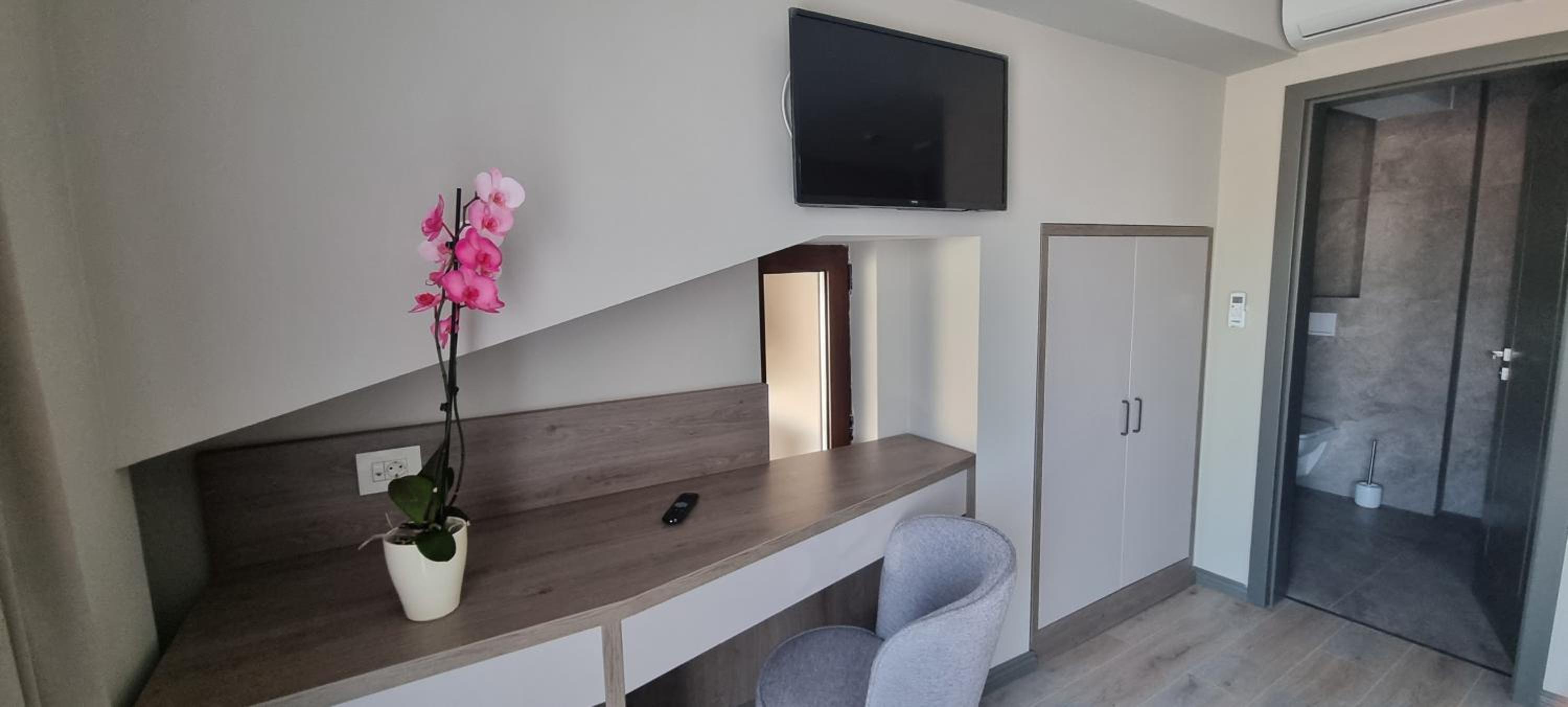Deluxe Twin Room - Photo 9