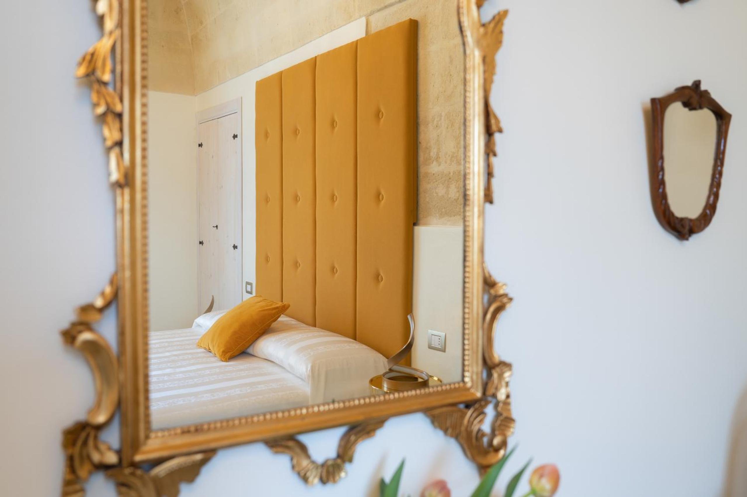 Double Room with Private Bathroom - Photo 22