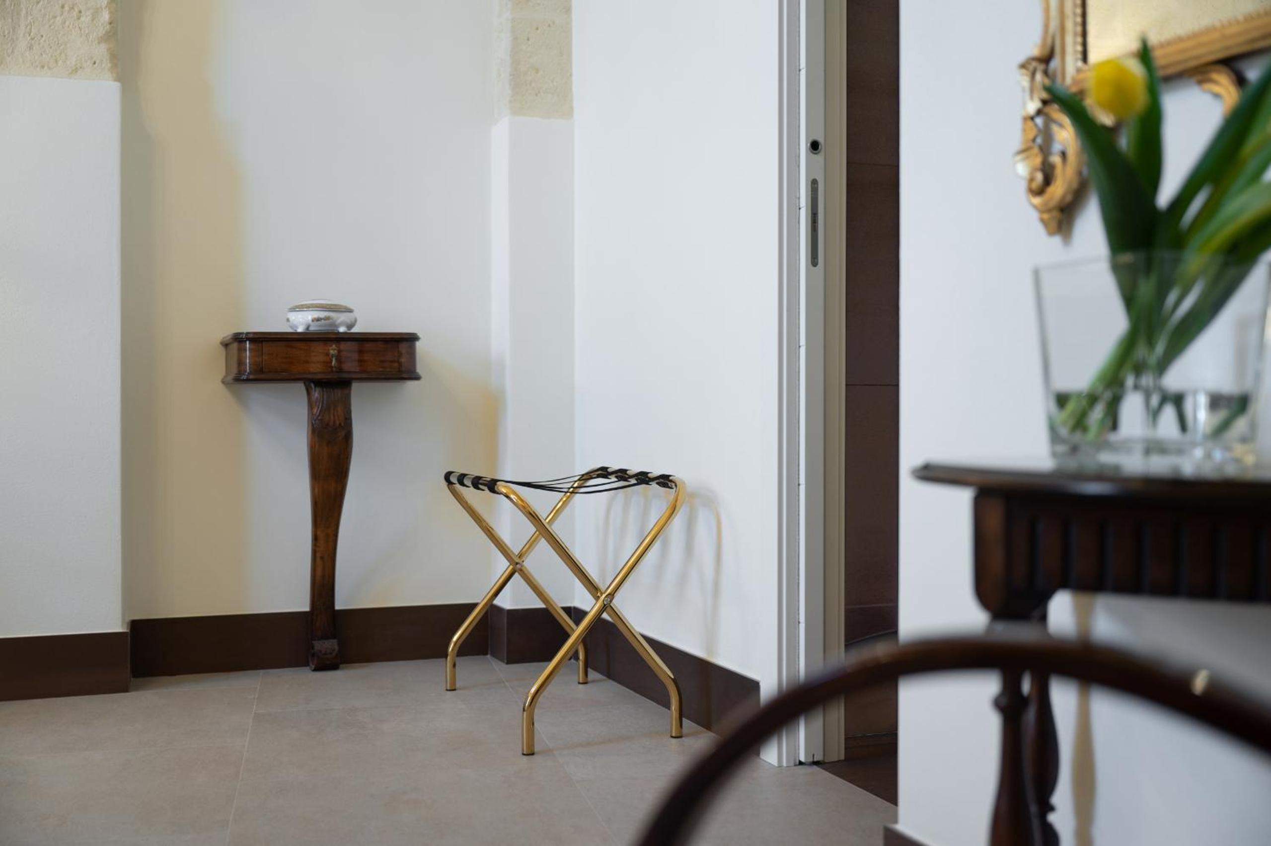 Double Room with Private Bathroom - Photo 19