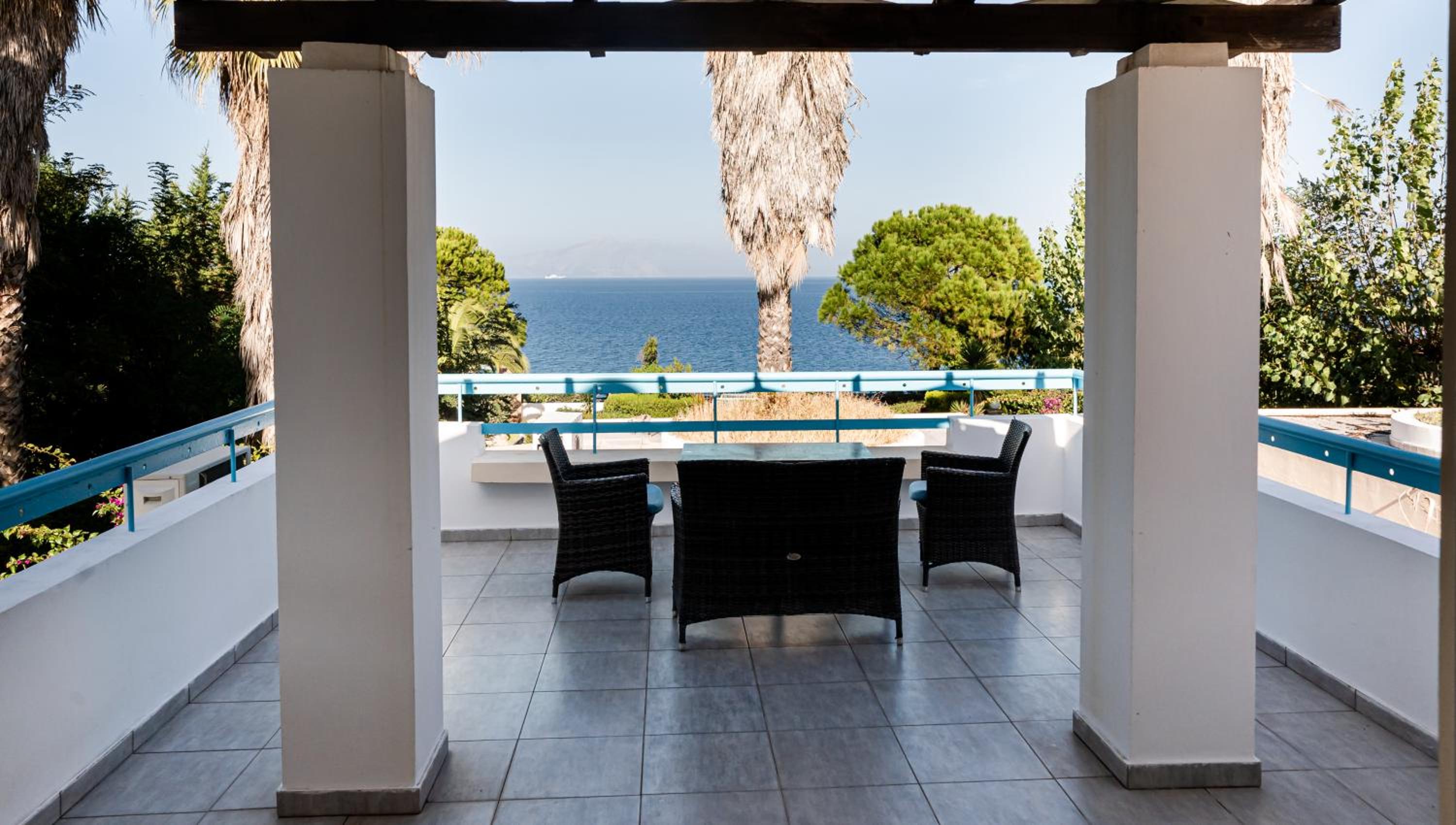 Quadruple Room with Sea View photo 2