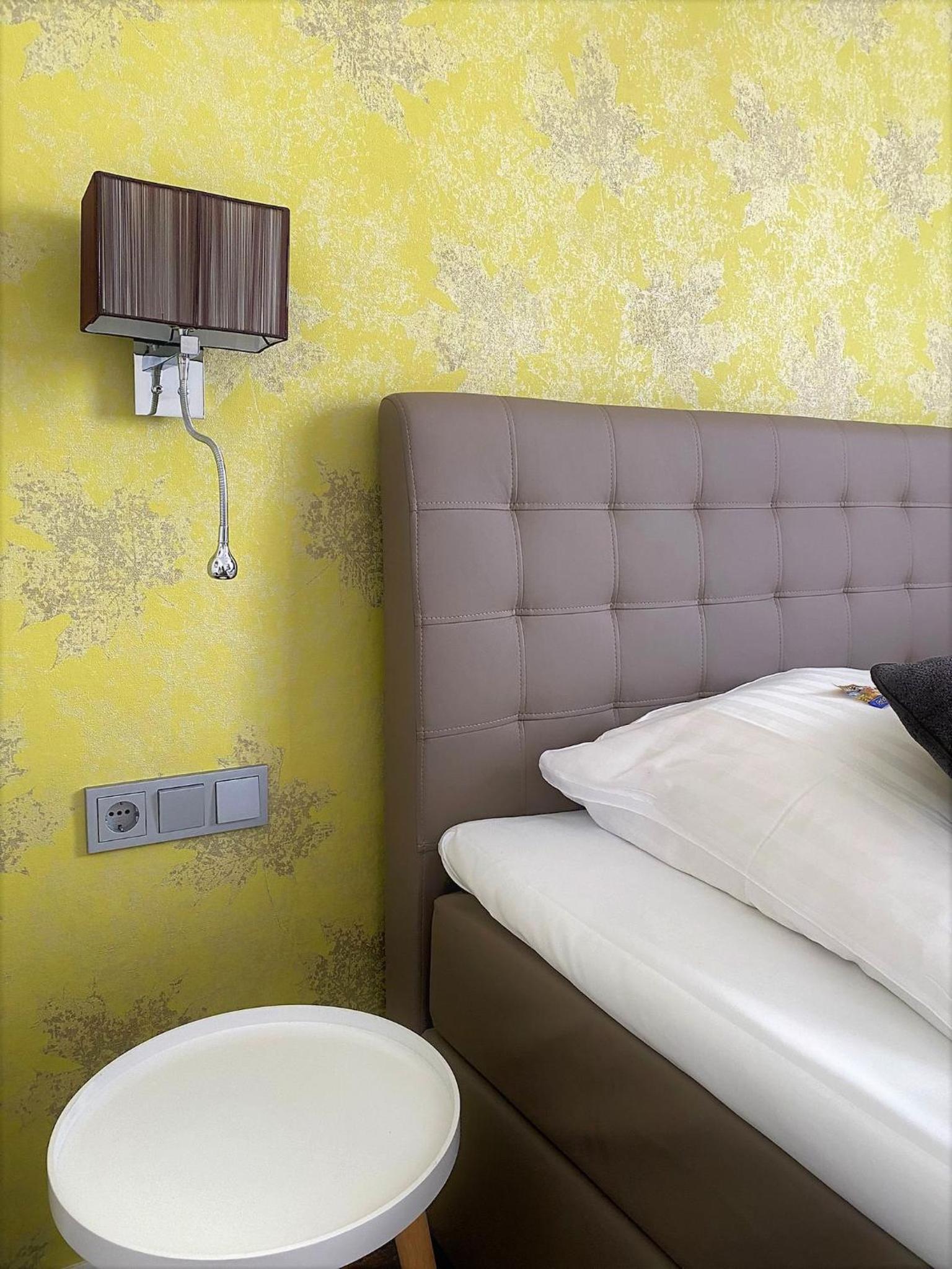 Double Room - Photo 8