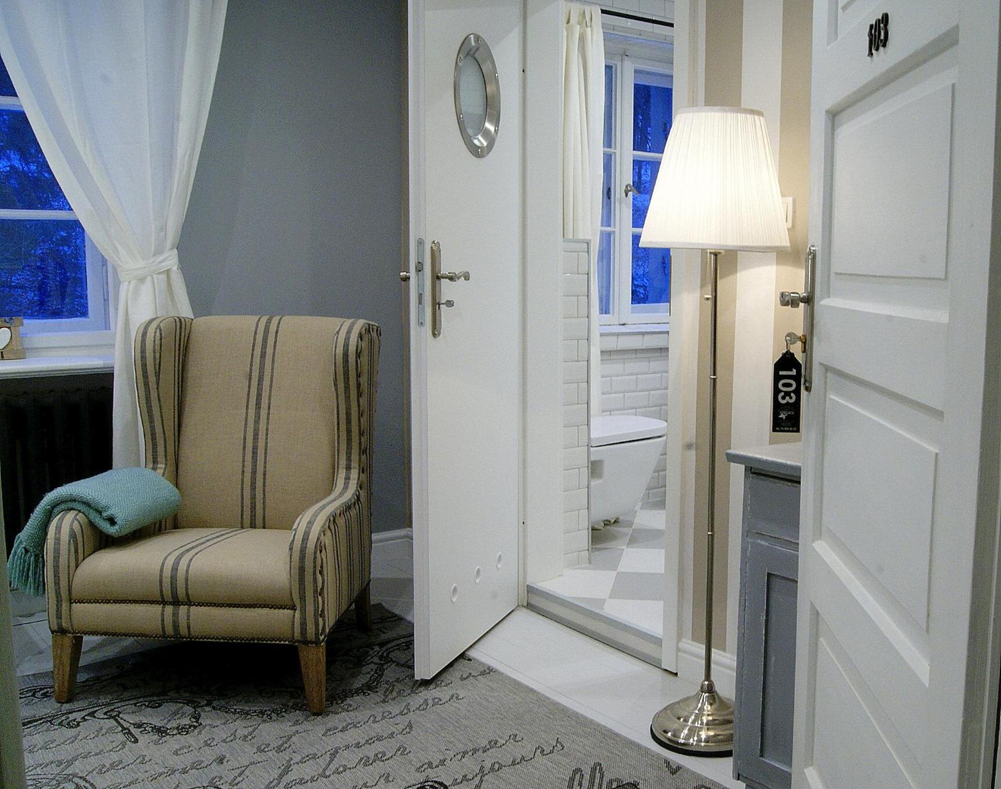 Two-Bedroom Apartment - Photo 9