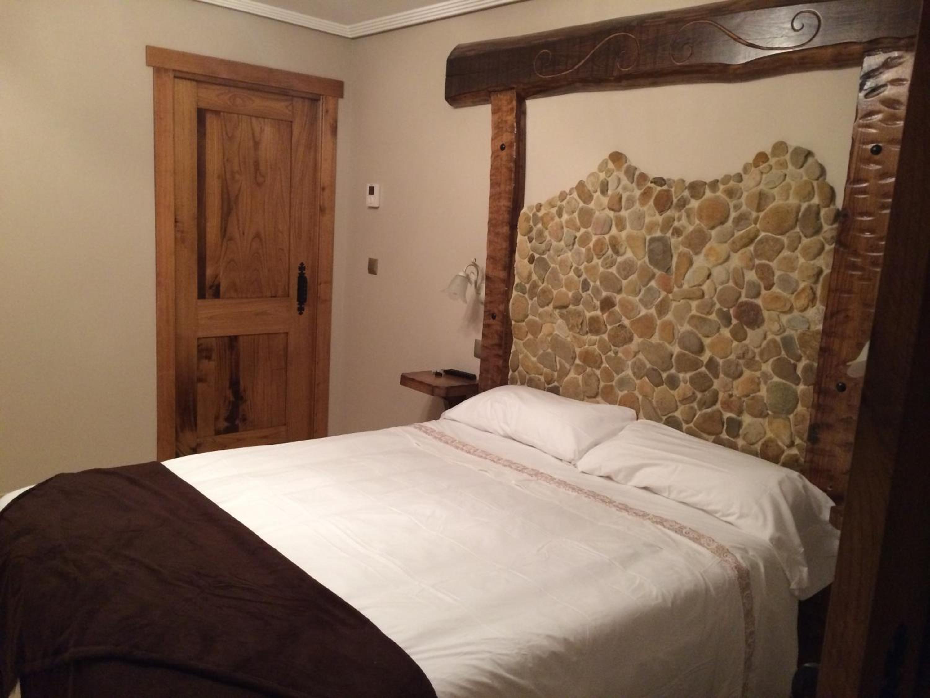 Double or Twin Room - Photo 1