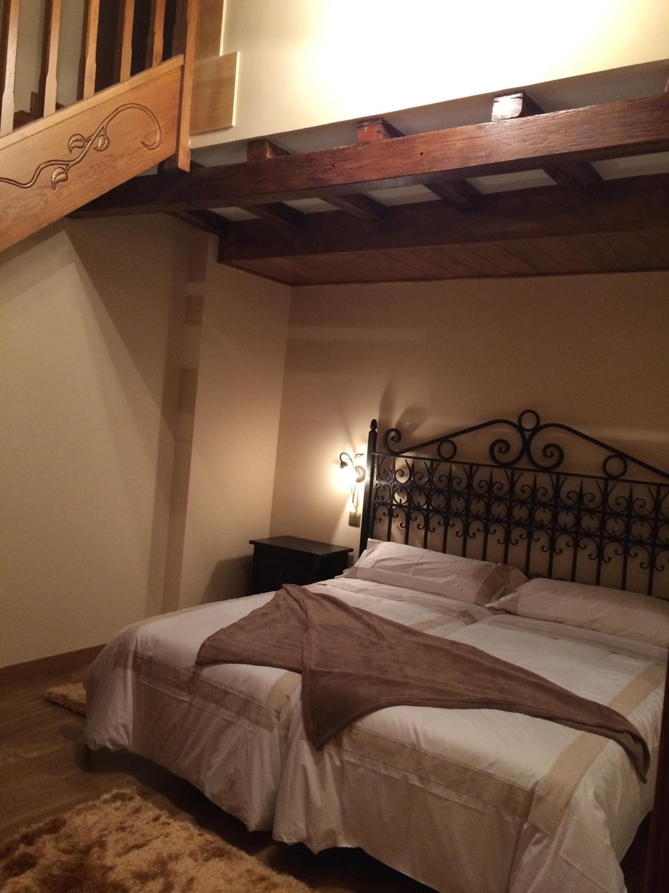 Double or Twin Room - Photo 3