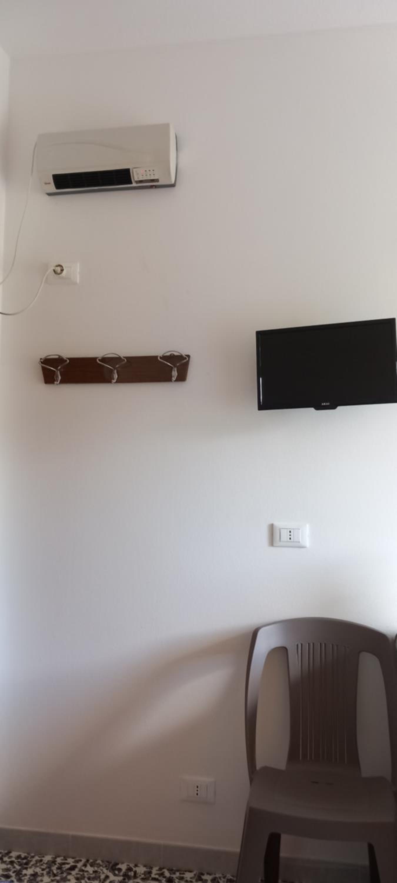 Single Room photo 3