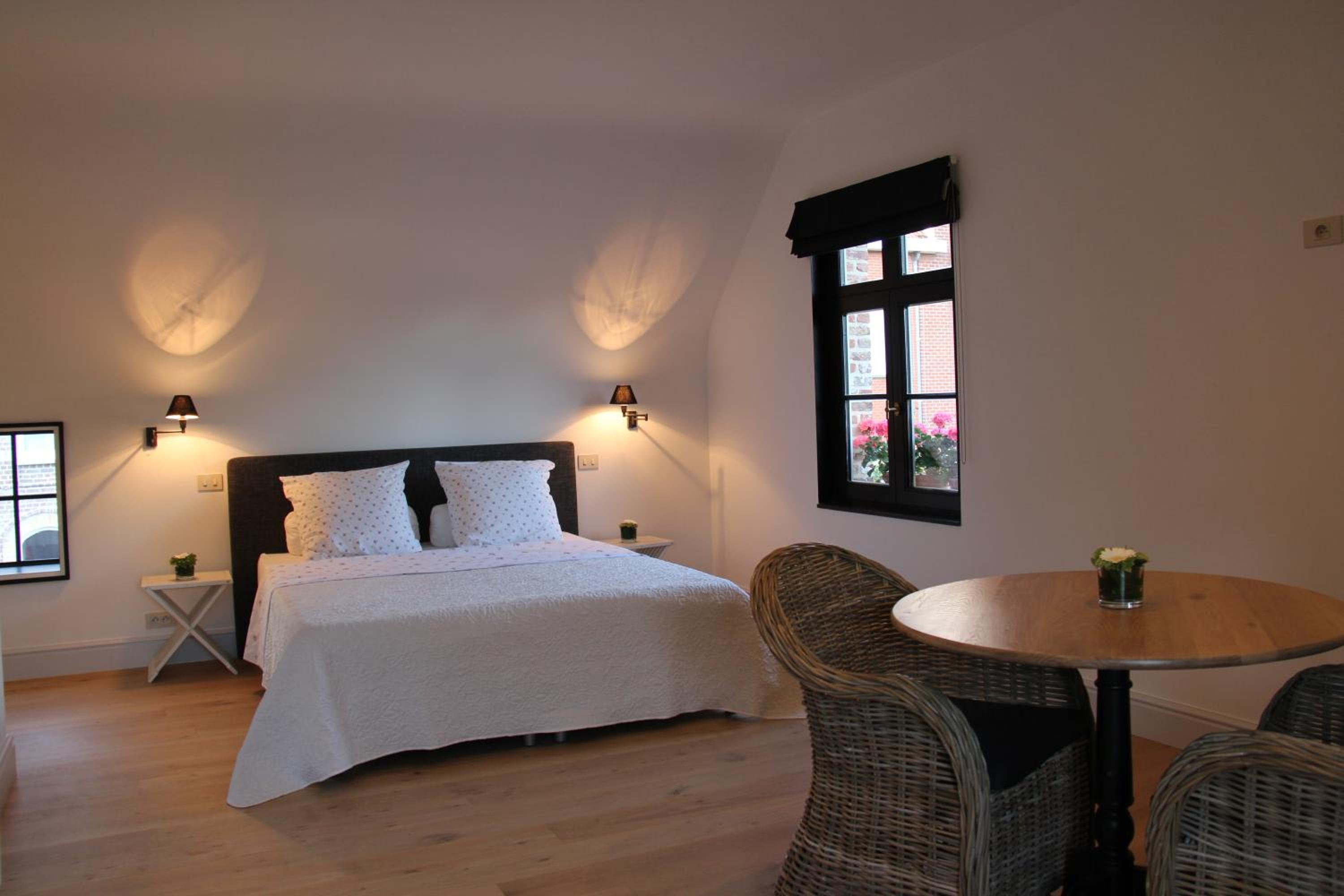 Double Room with Private Bathroom