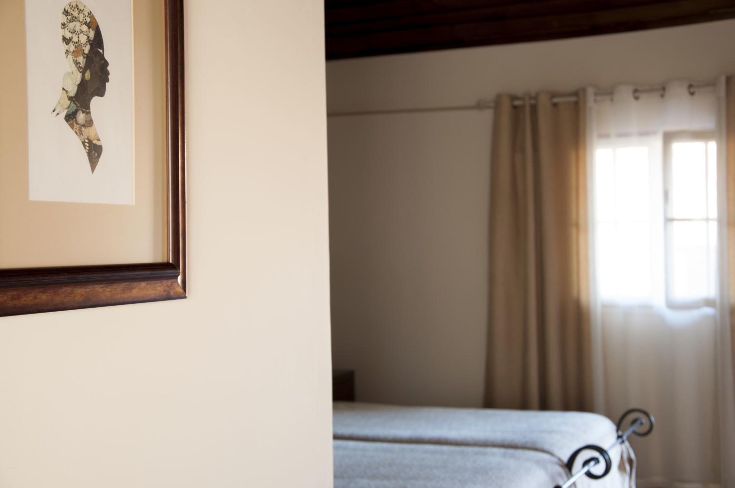 Superior Twin or Double Room - Photo 8