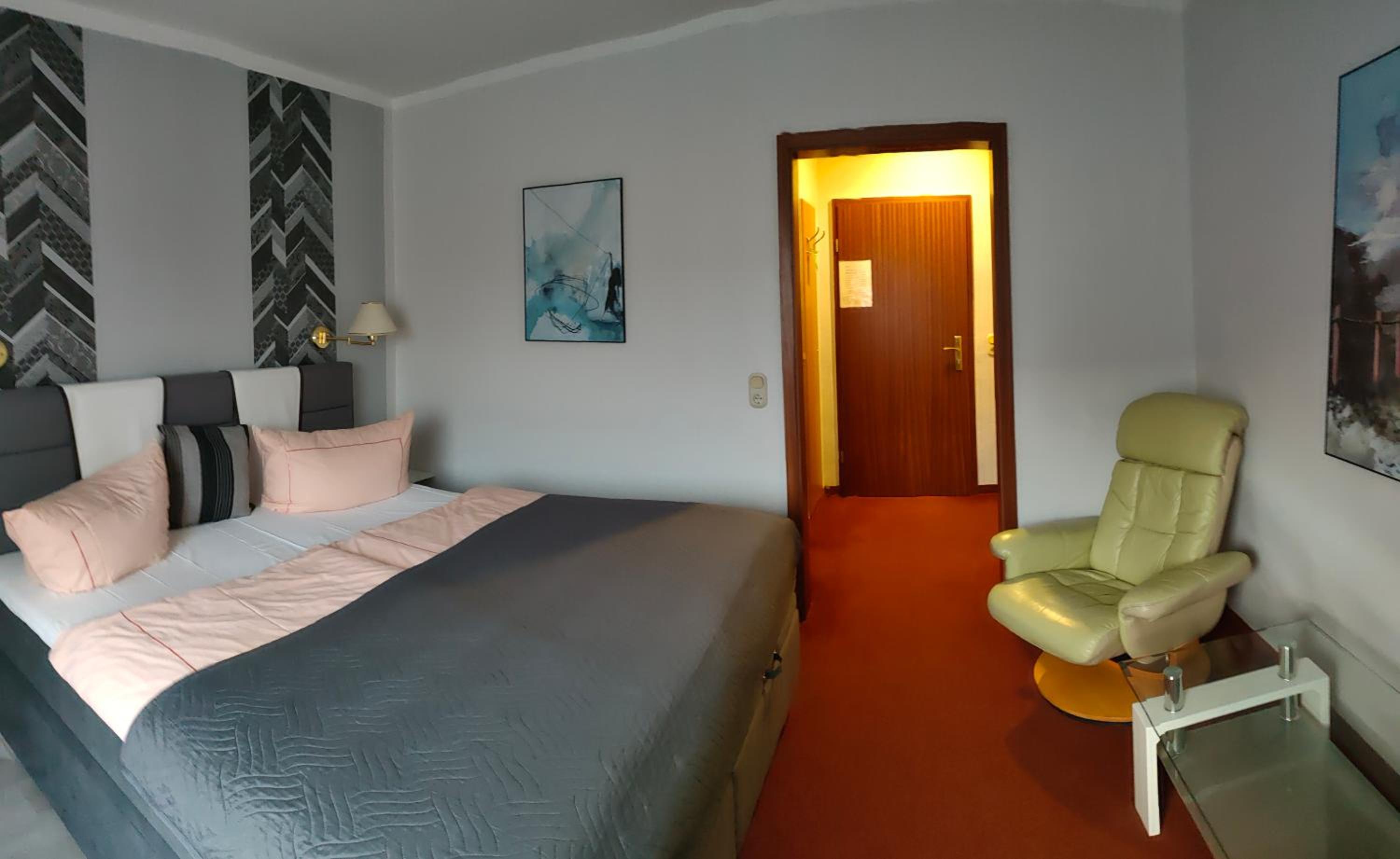 Standard Double Room - Photo 2