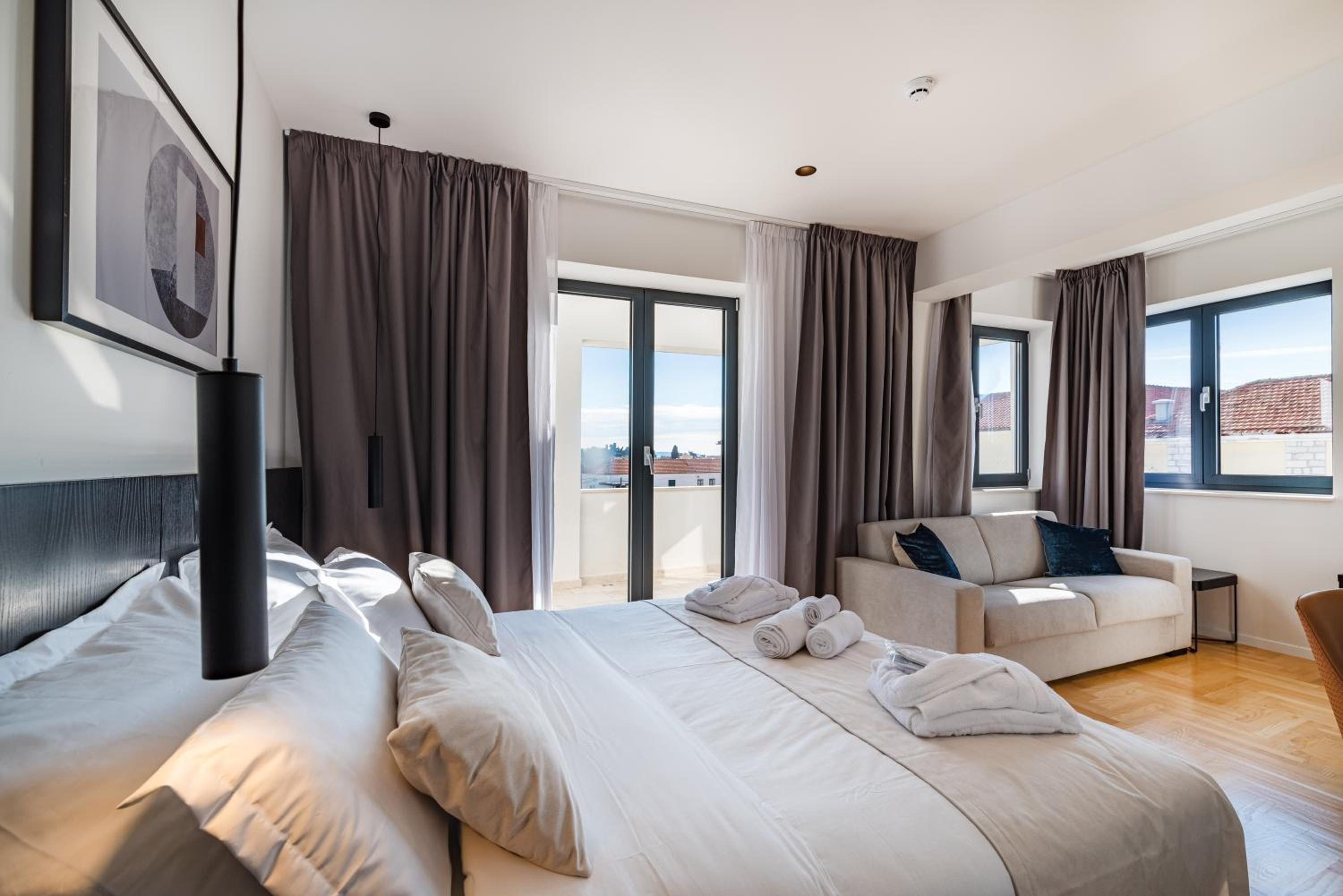Deluxe Room with Partial Sea View