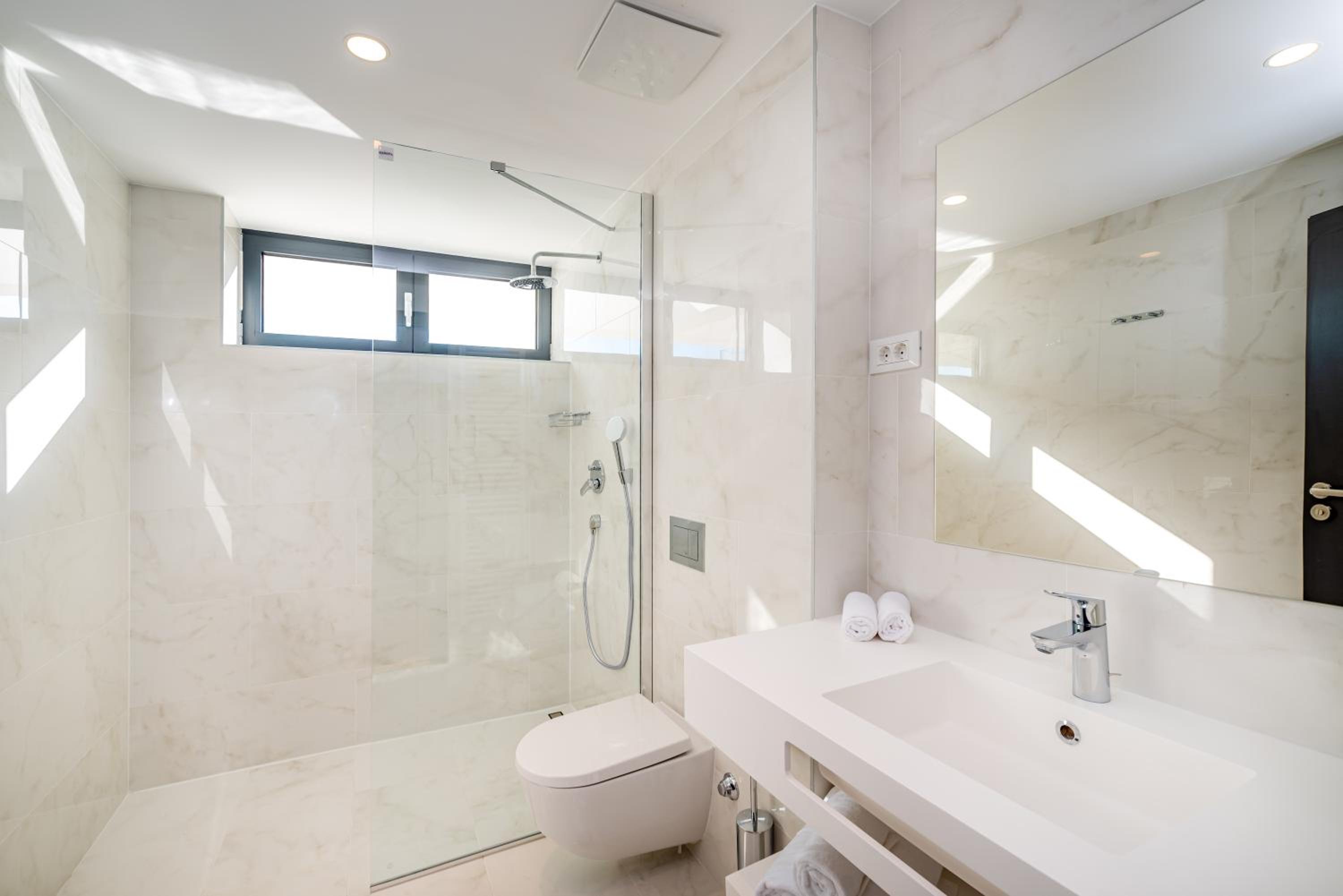 Superior Double Room - Photo 12