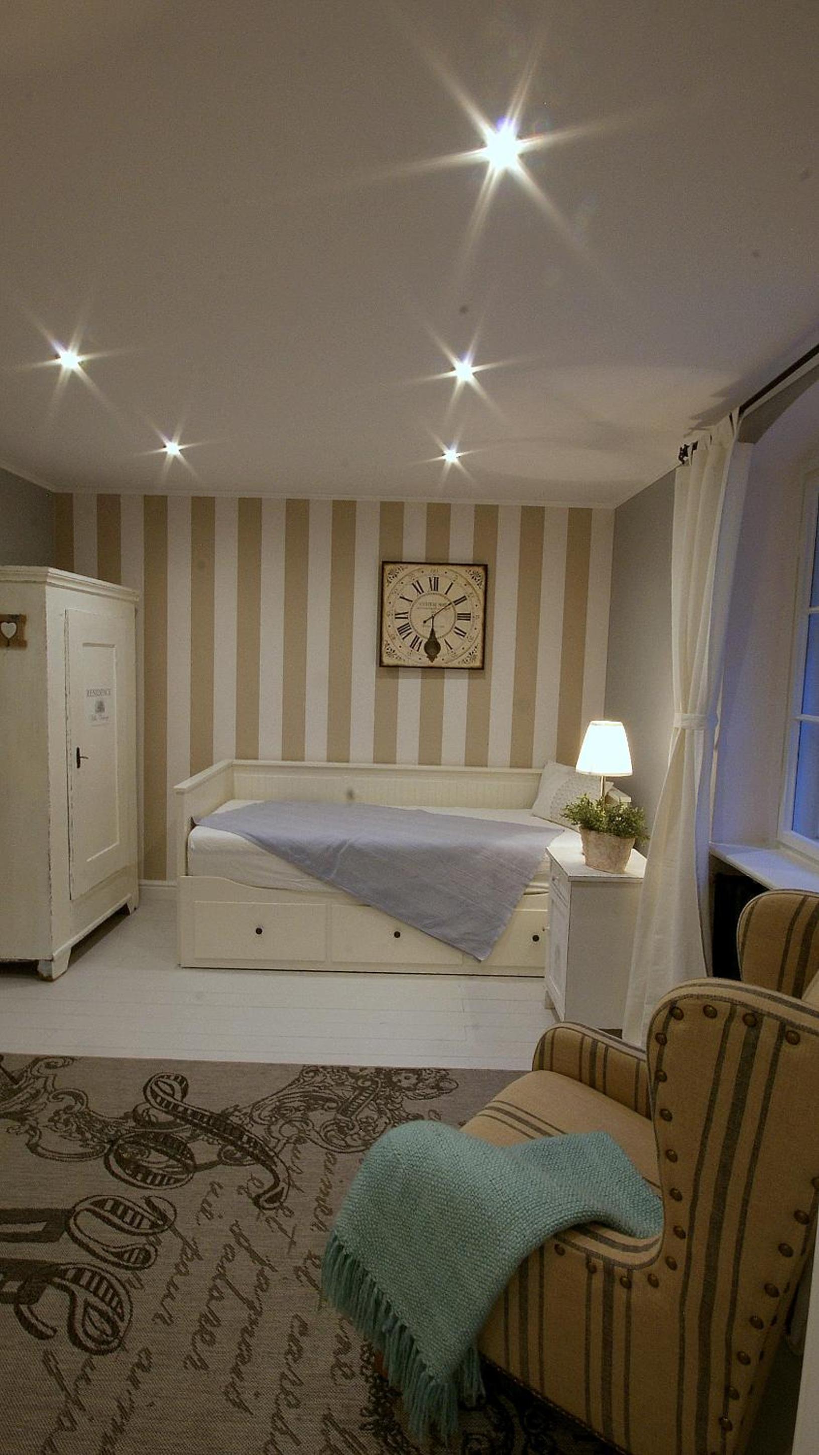 Two-Bedroom Apartment - Photo 6