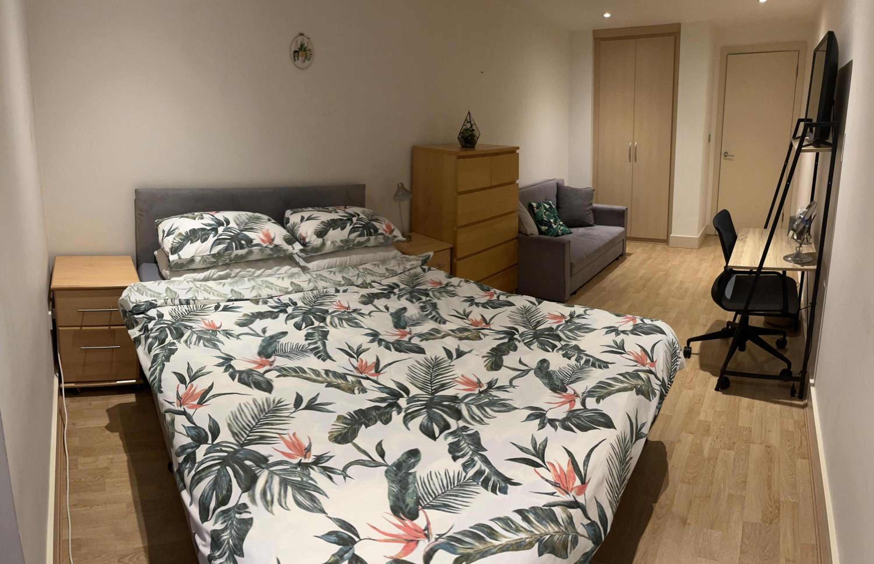 Double Room With Private Bathroom photo 2