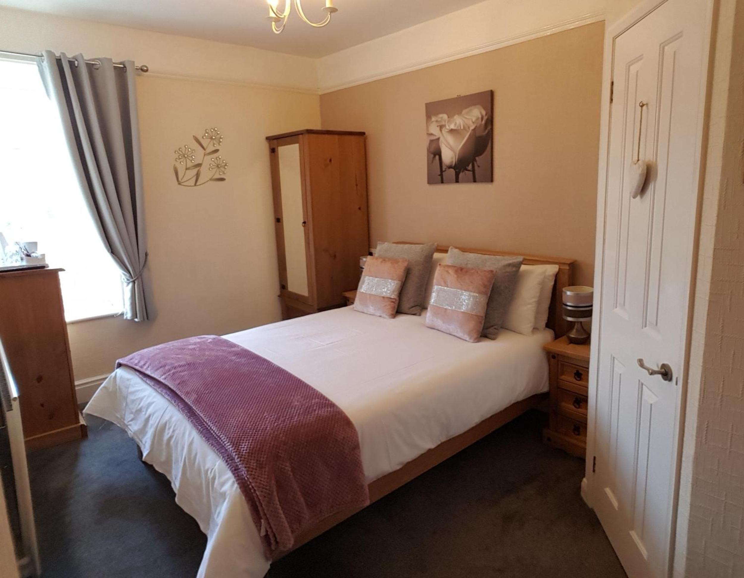 Double Room with Private Bathroom photo 1