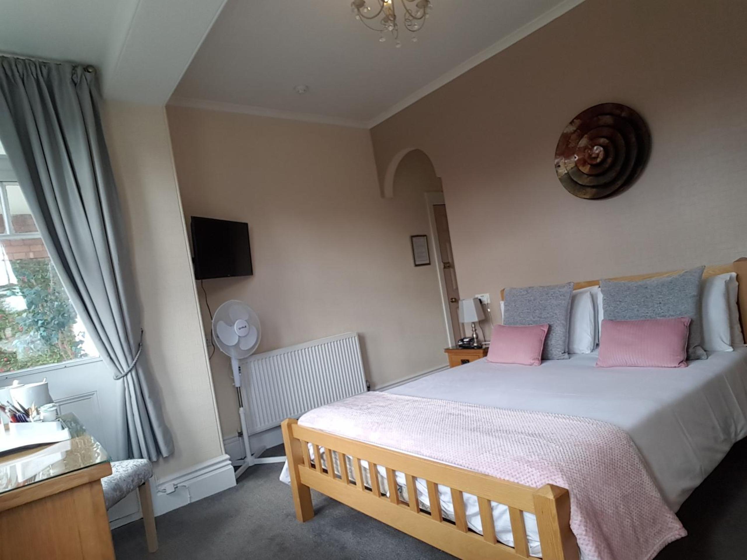 Deluxe King Room photo 2