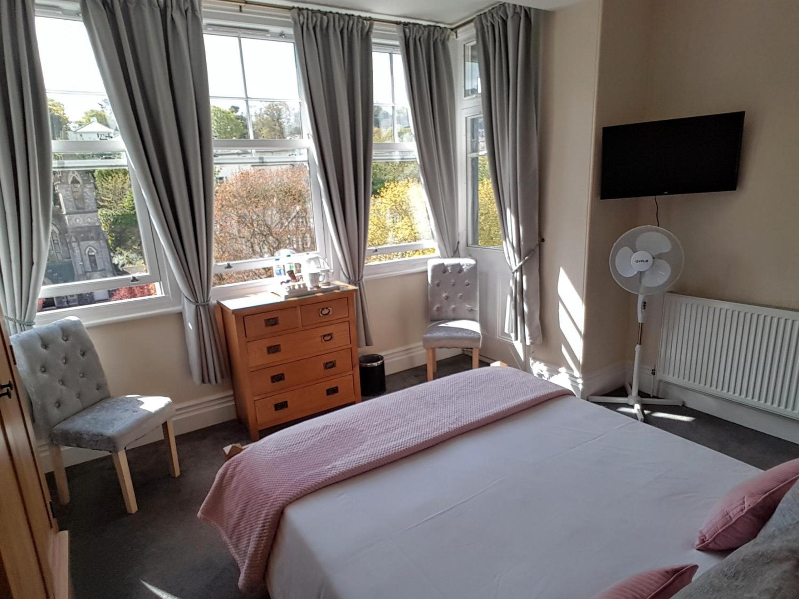 Deluxe King Room photo 3