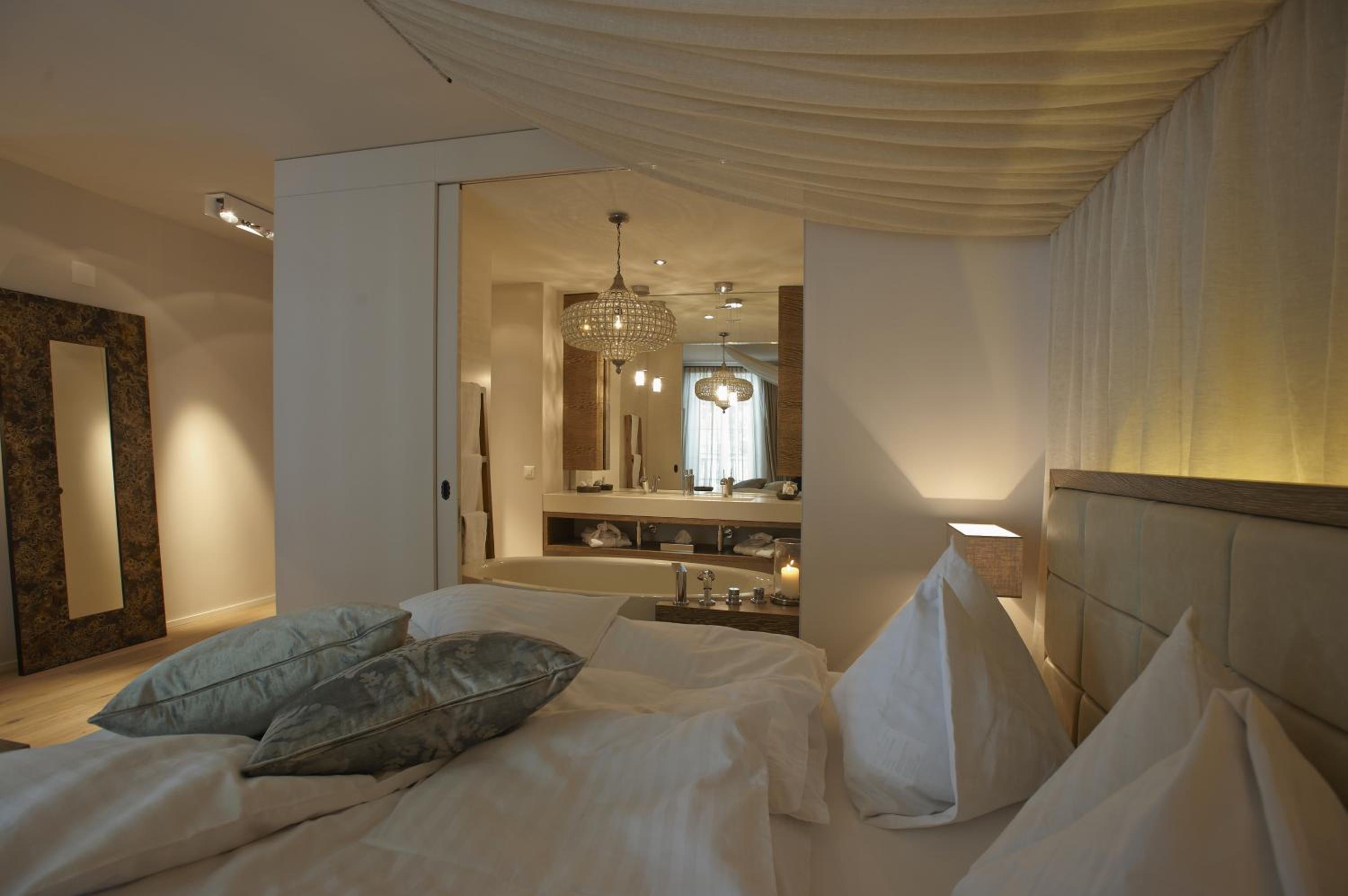 Premium Suite Single
